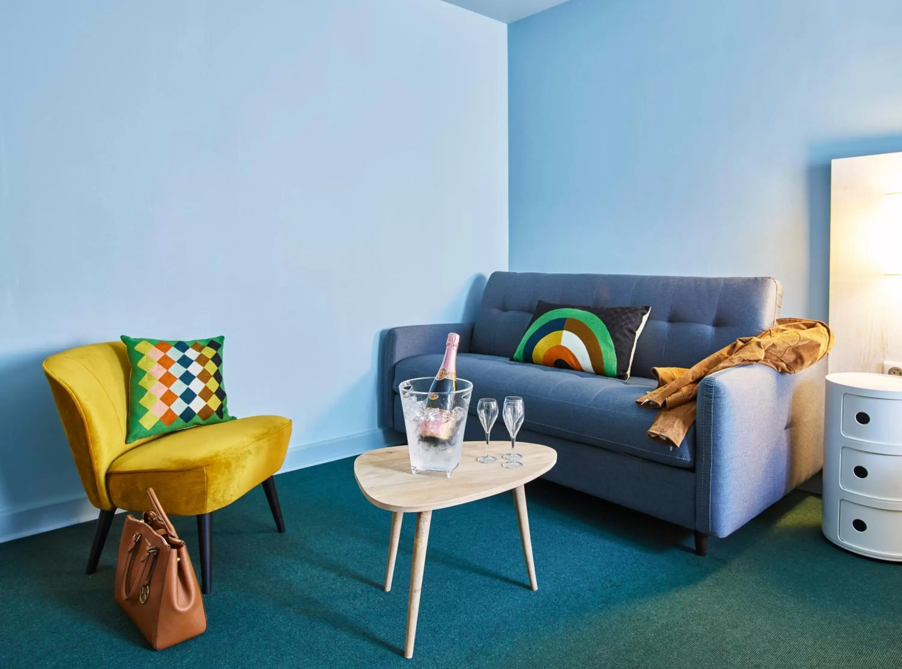 Bedroom, Seating Area in Le Central Boutique Hôtel