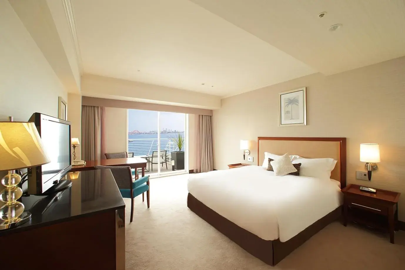 Photo of the whole room in Kobe Meriken Park Oriental Hotel