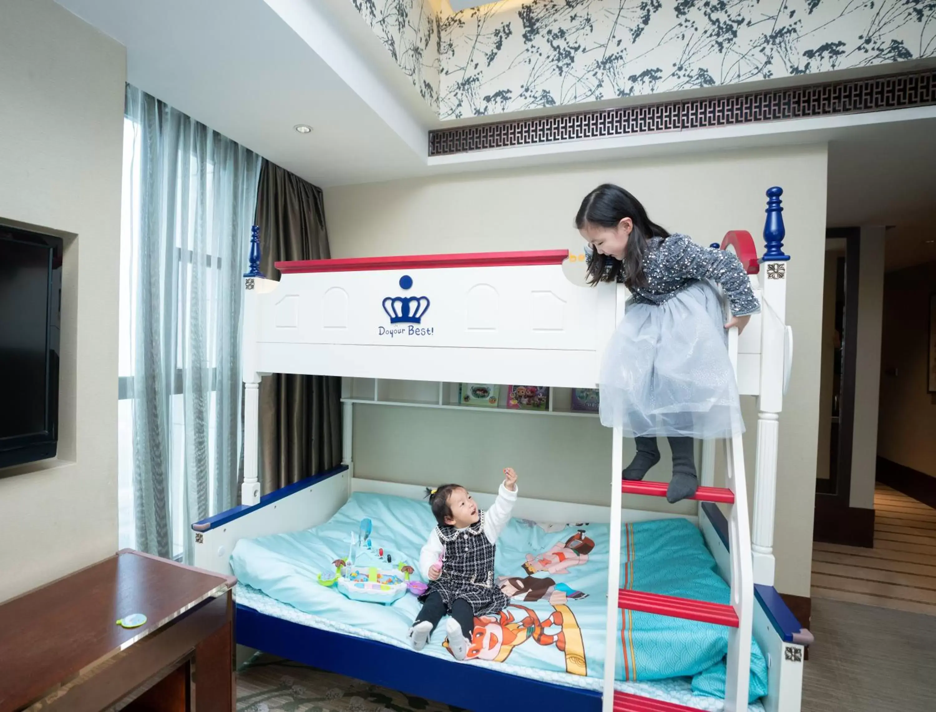 Bedroom in Crowne Plaza Hefei, an IHG Hotel