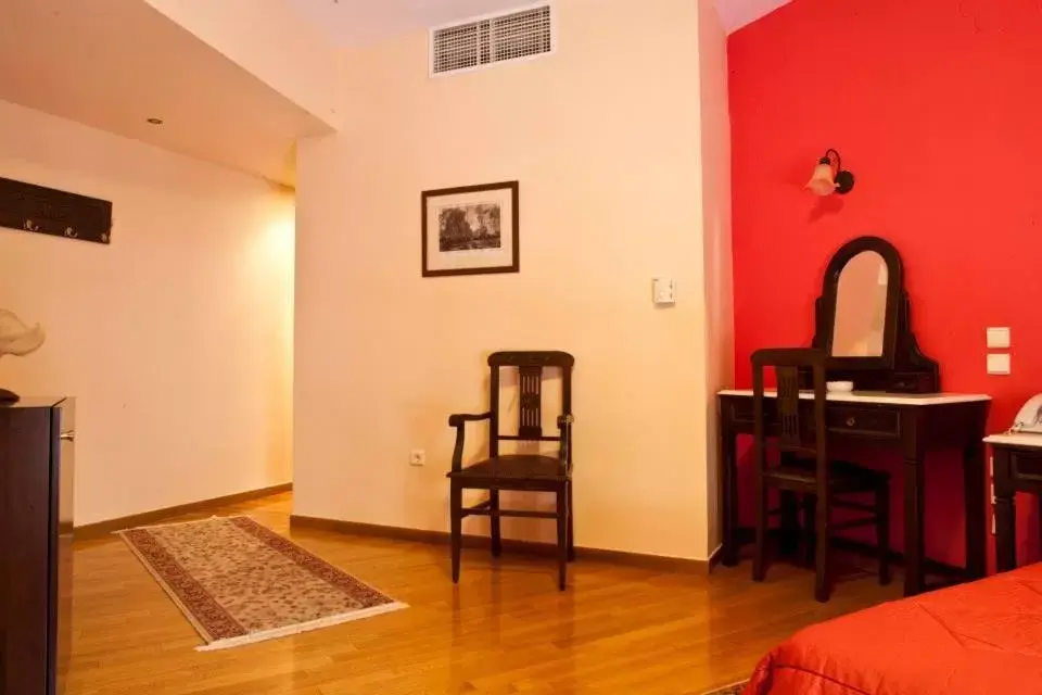 Seating area, Dining Area in Hotel Kynaitha