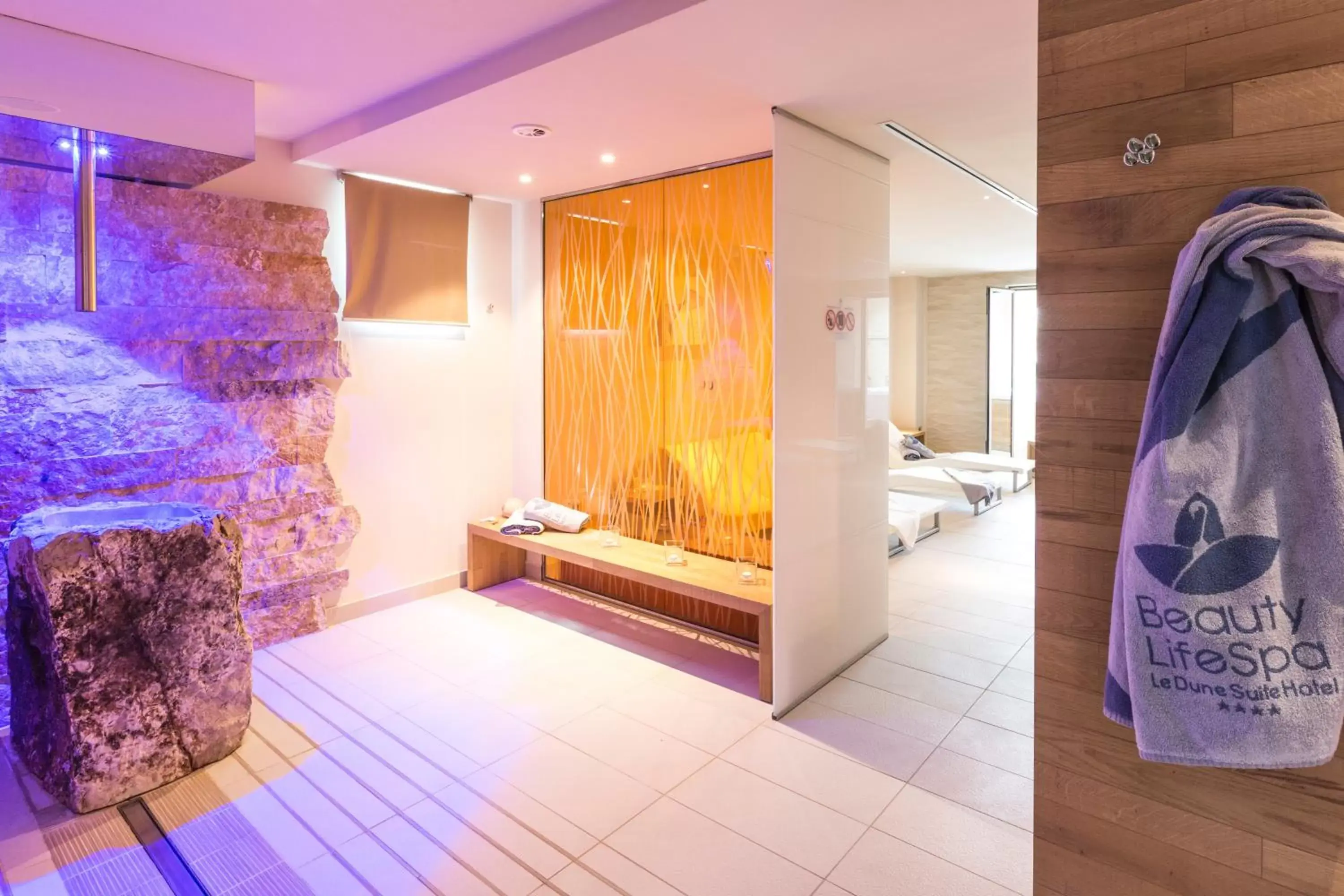 Spa and wellness centre/facilities in Le Dune Suite Hotel