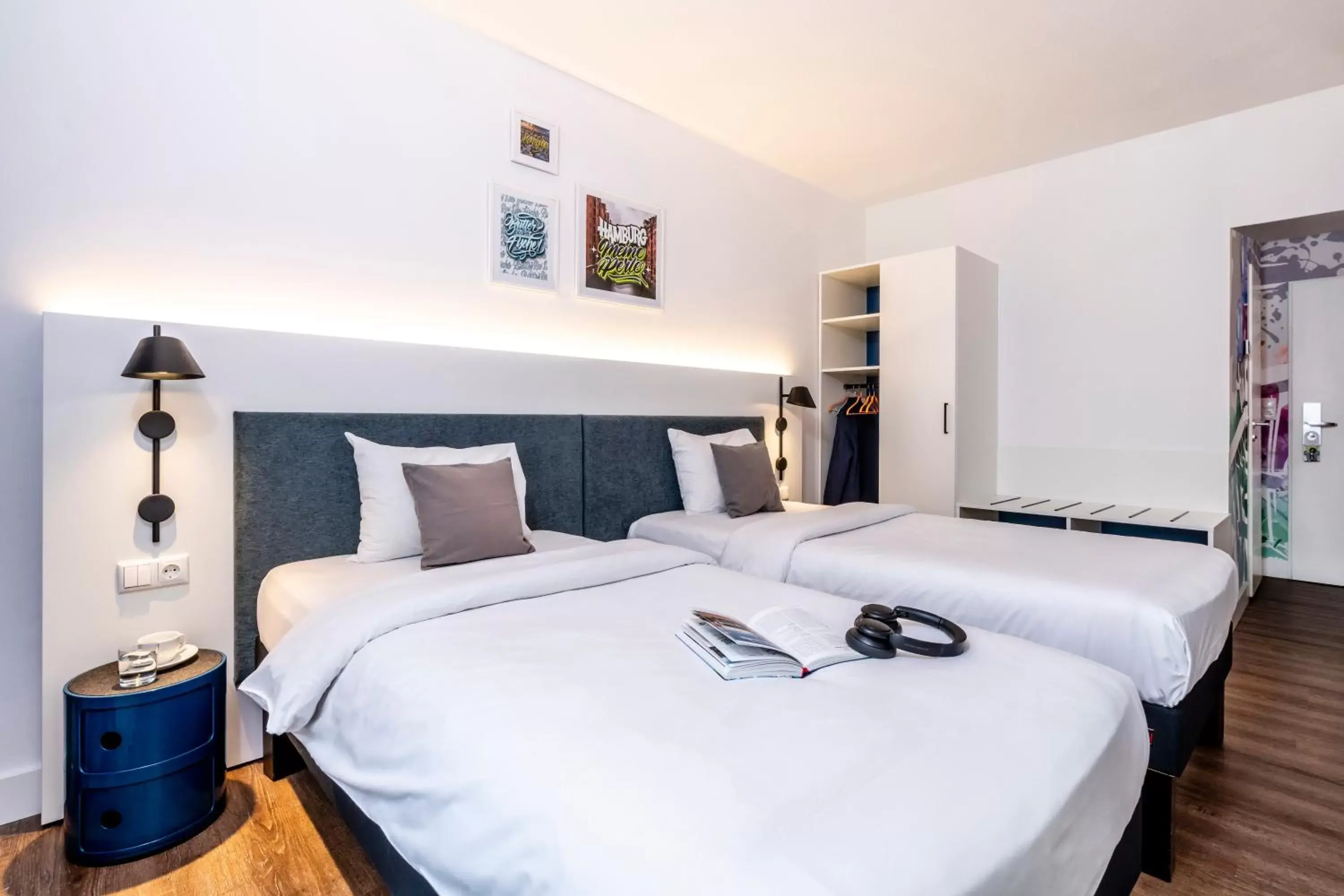 Bedroom, Bed in ibis Styles Hamburg Alster City