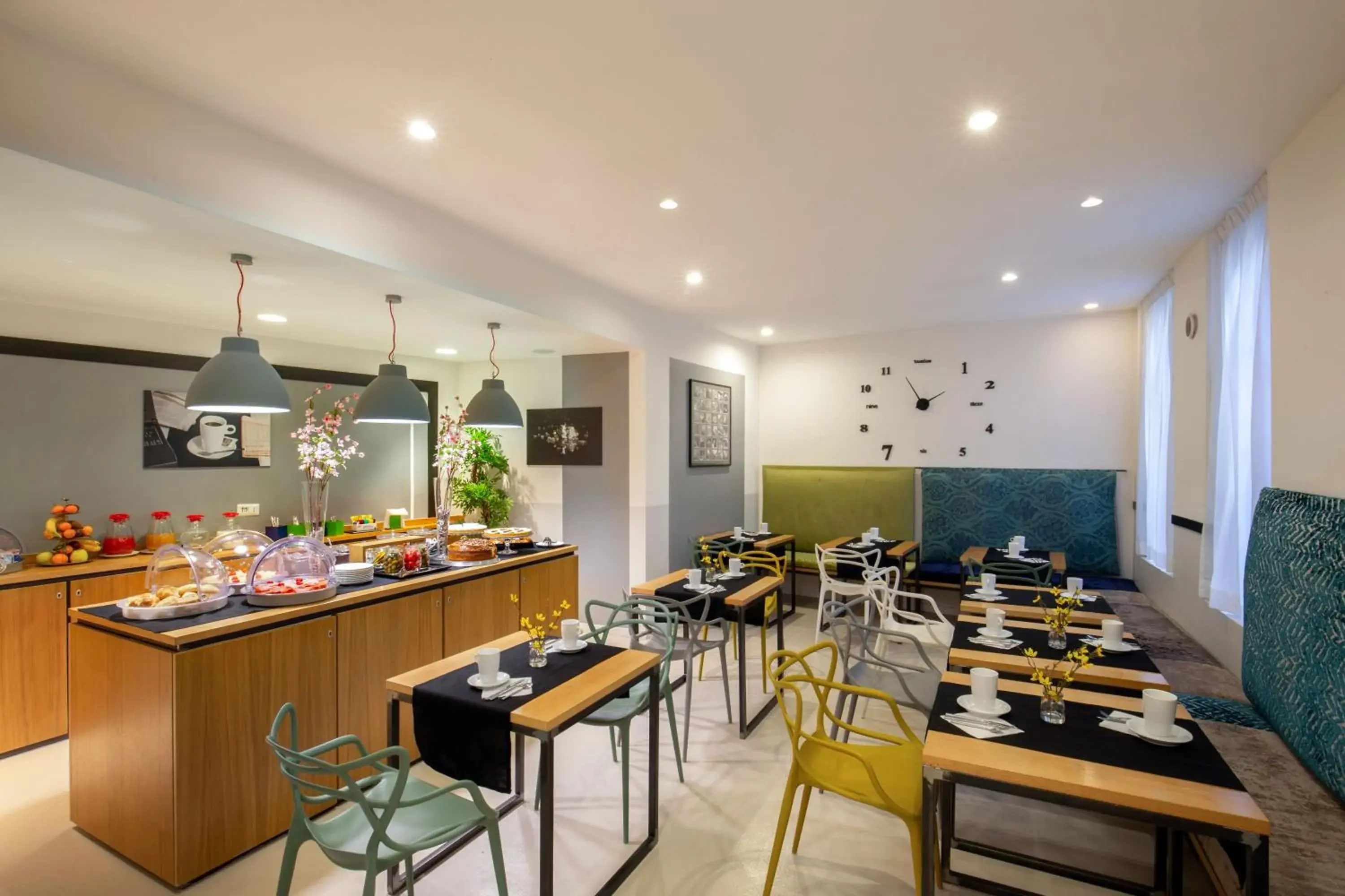 Food and drinks in Viminale View Hotel Food and drinks in Viminale View Hotel