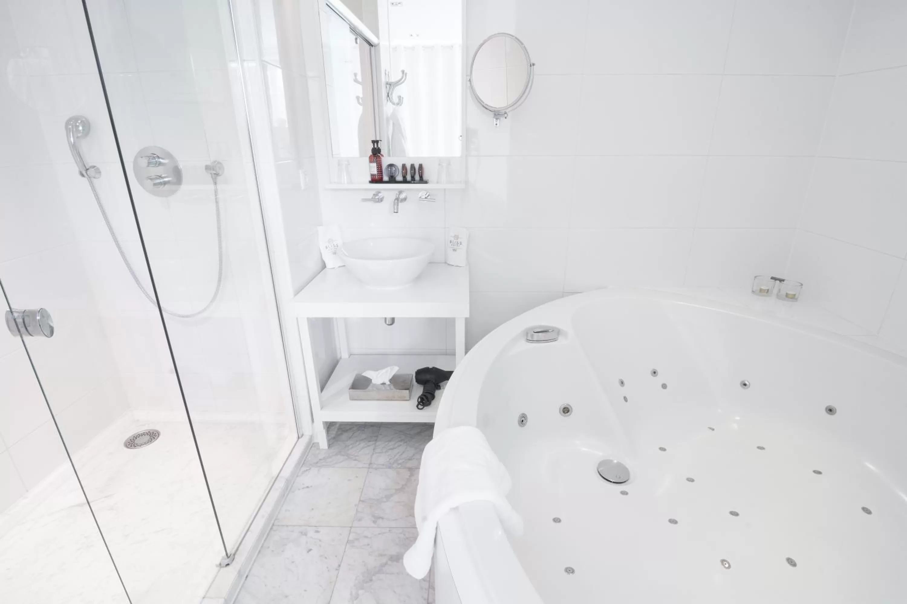 Bathroom, Bed in Bliss Boutique Hotel