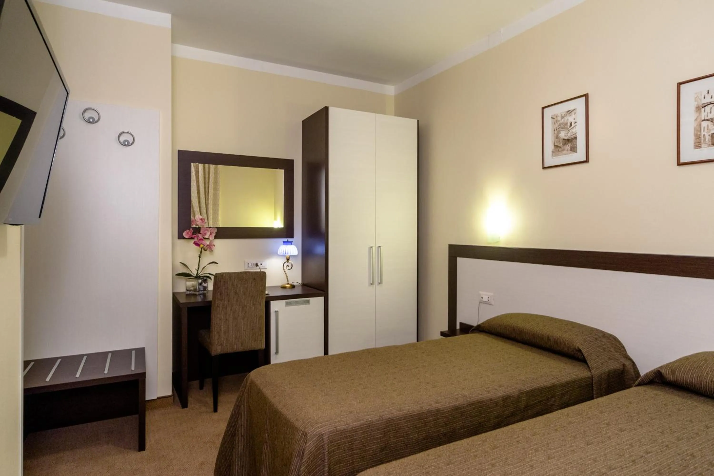 Photo of the whole room, Bed in Hotel Boccascena