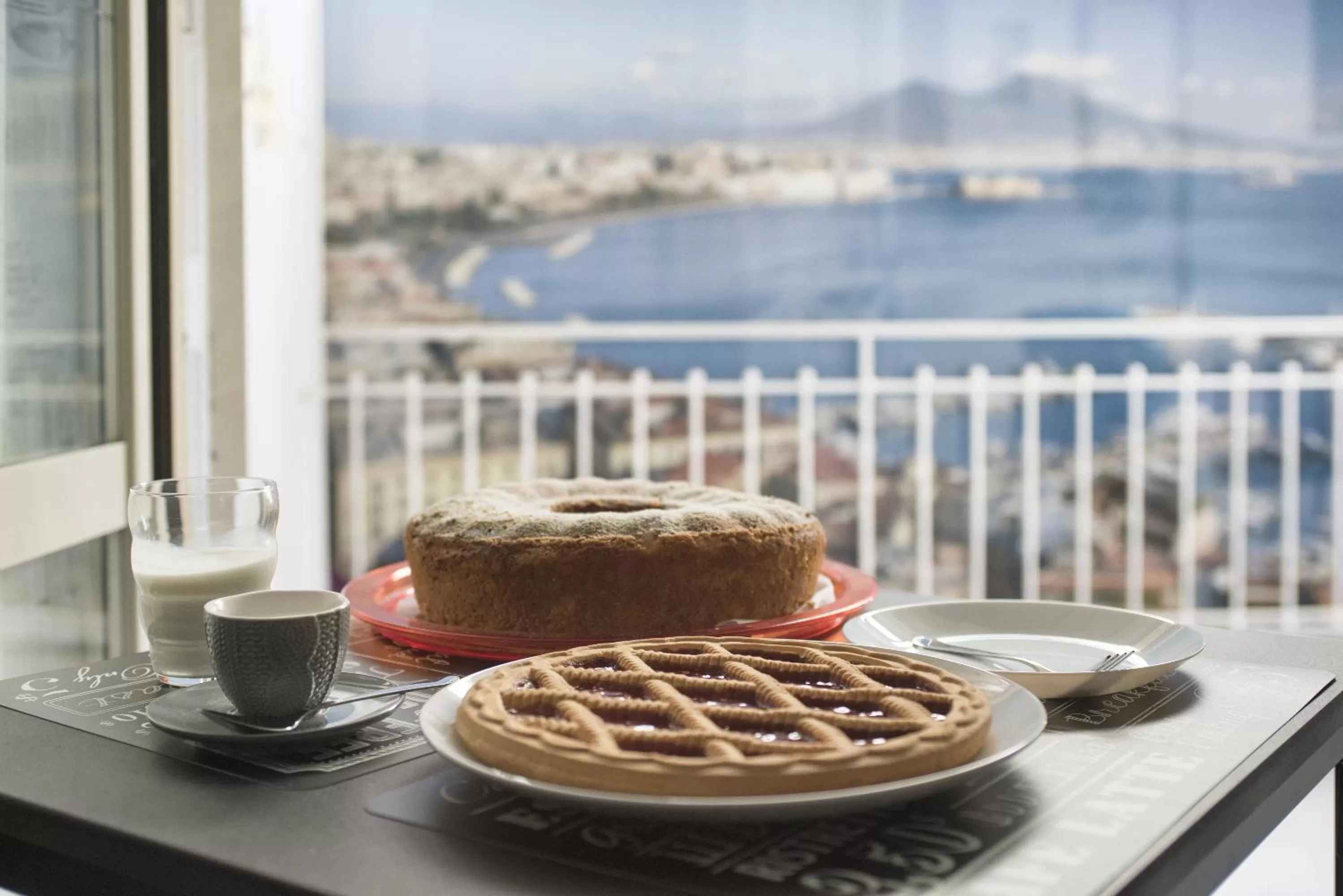 Food and drinks in La Casa di Luna