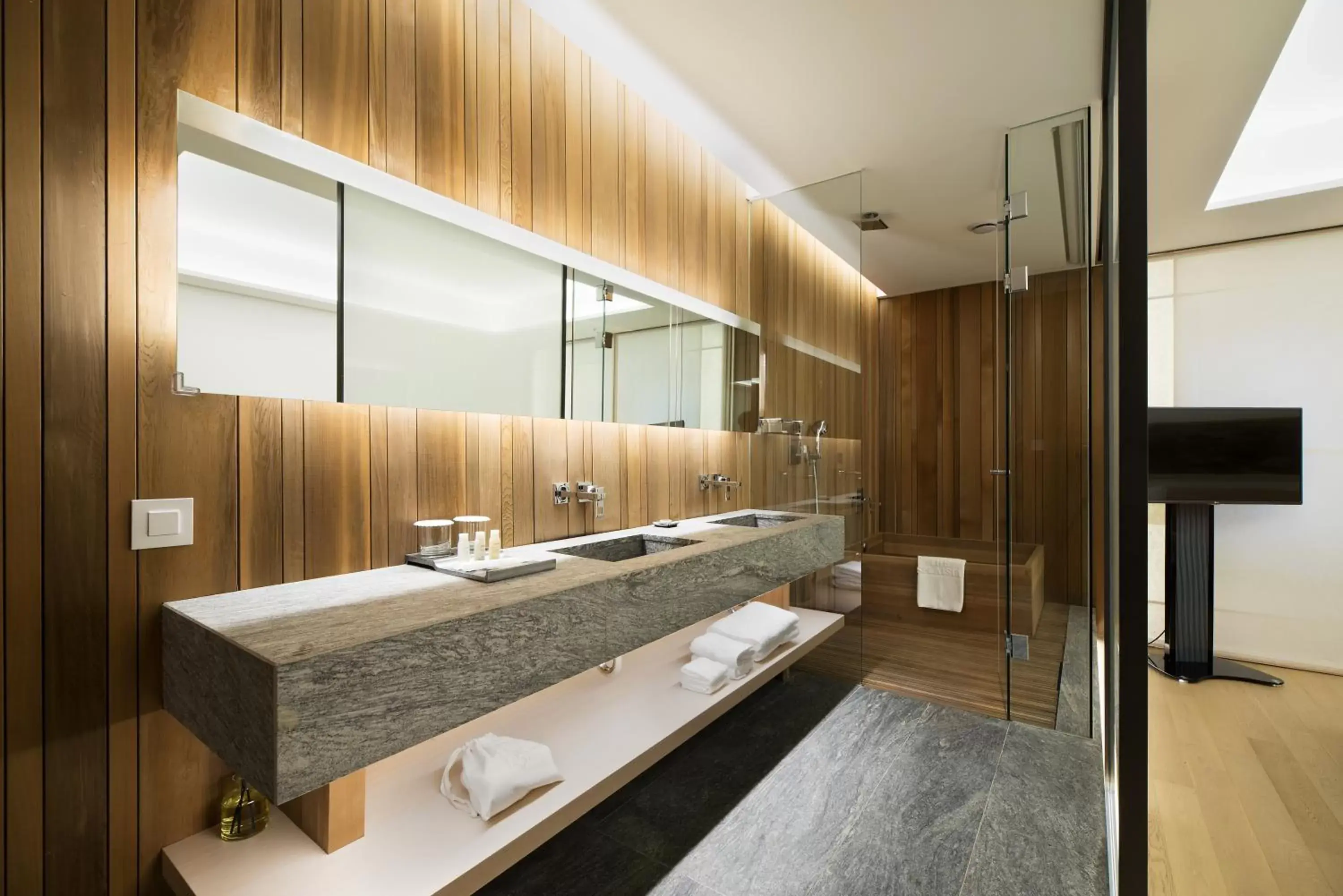 Toilet, Bathroom in Sotetsu Hotels The Splaisir Seoul Myeongdong