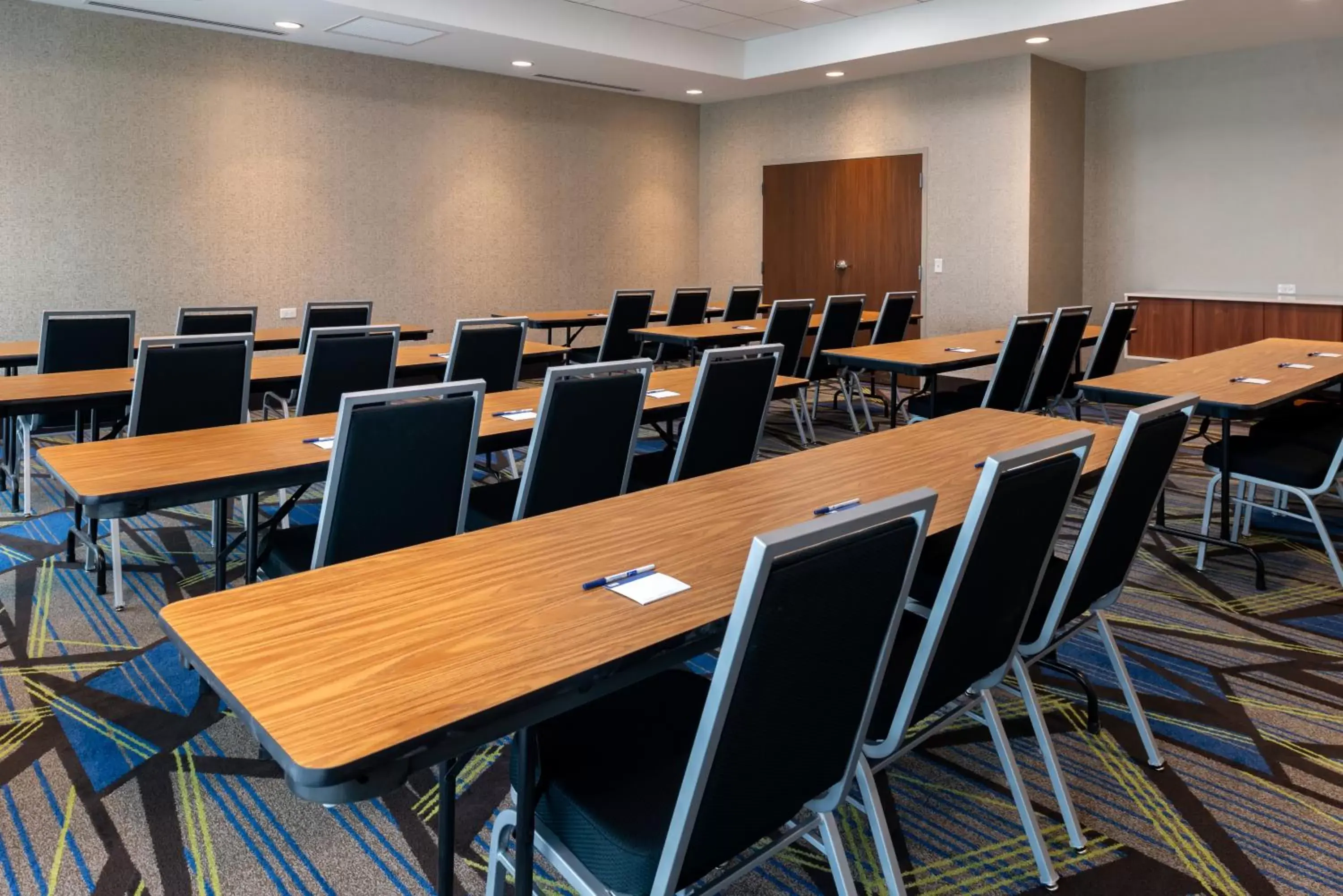 Meeting/conference room in Holiday Inn Express & Suites - Romeoville - Joliet North, an IHG Hotel