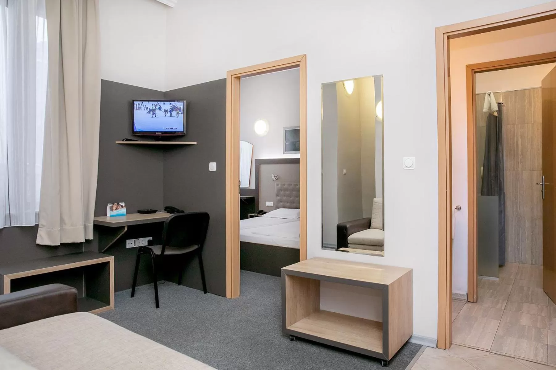 TV and multimedia, Bed in Hotel Niky