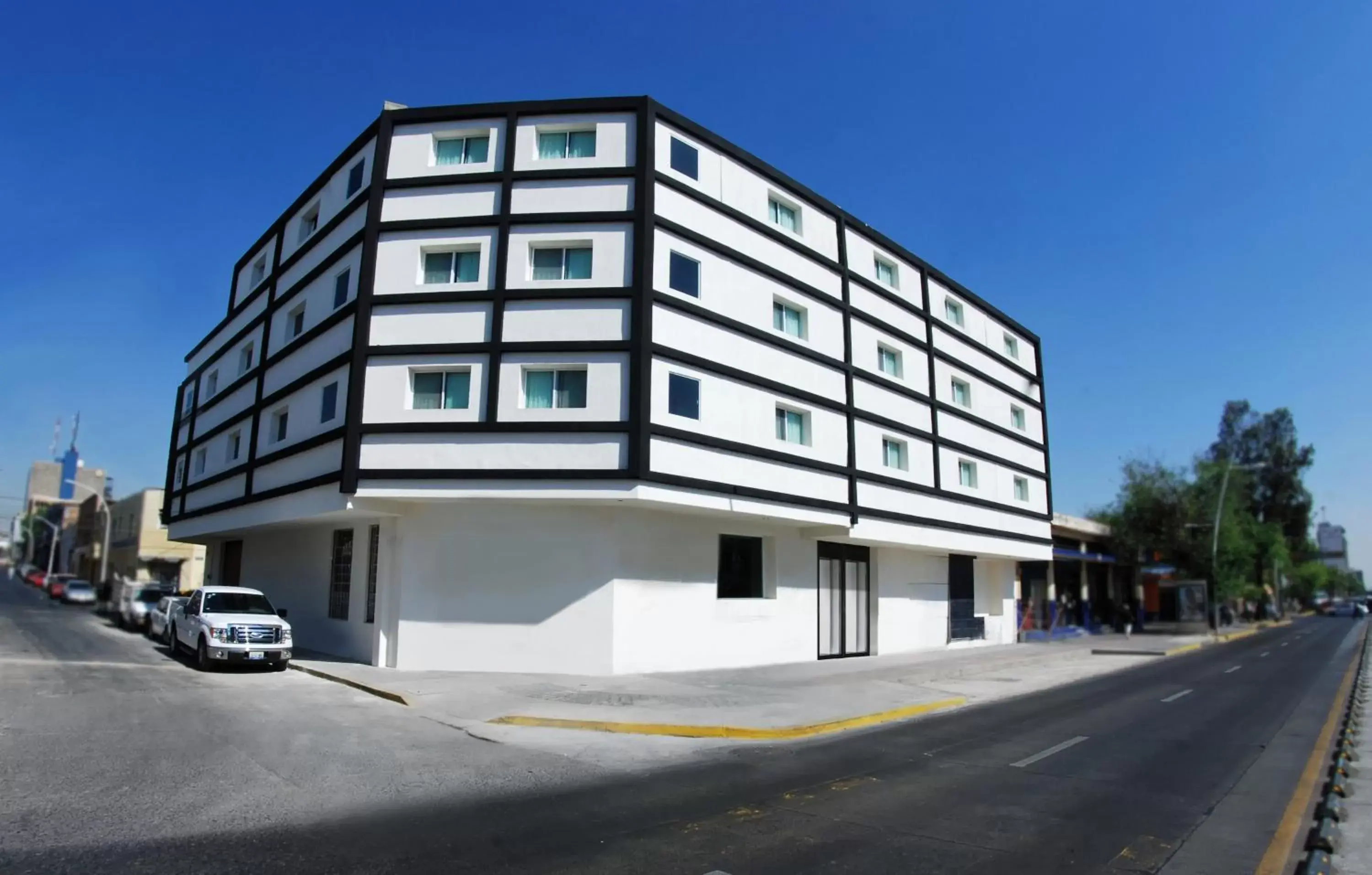 Facade/entrance, Property Building in Hotel Portonovo Plaza Centro