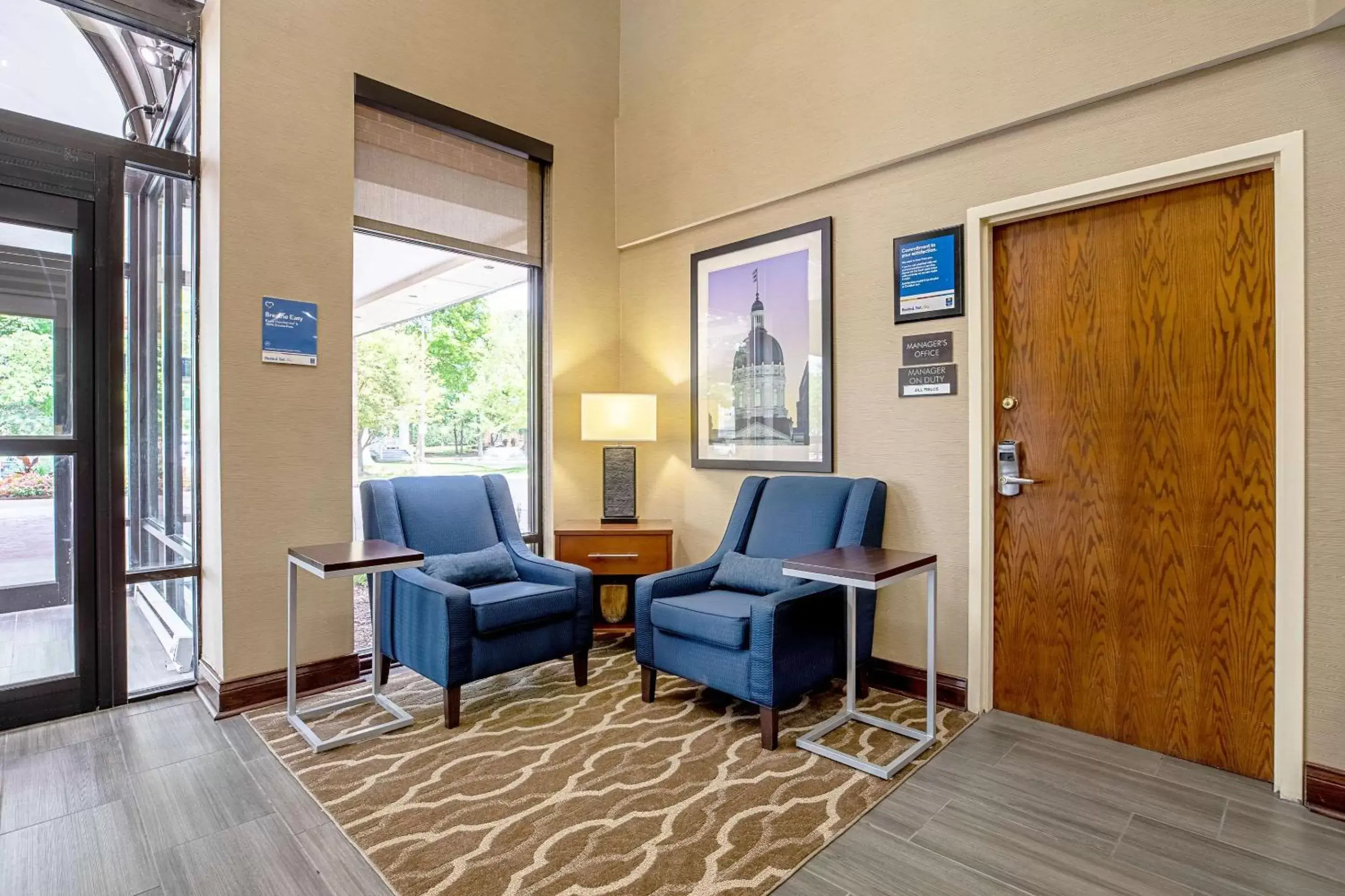 Lobby or reception, Seating Area in Comfort Inn Indianapolis North - Carmel