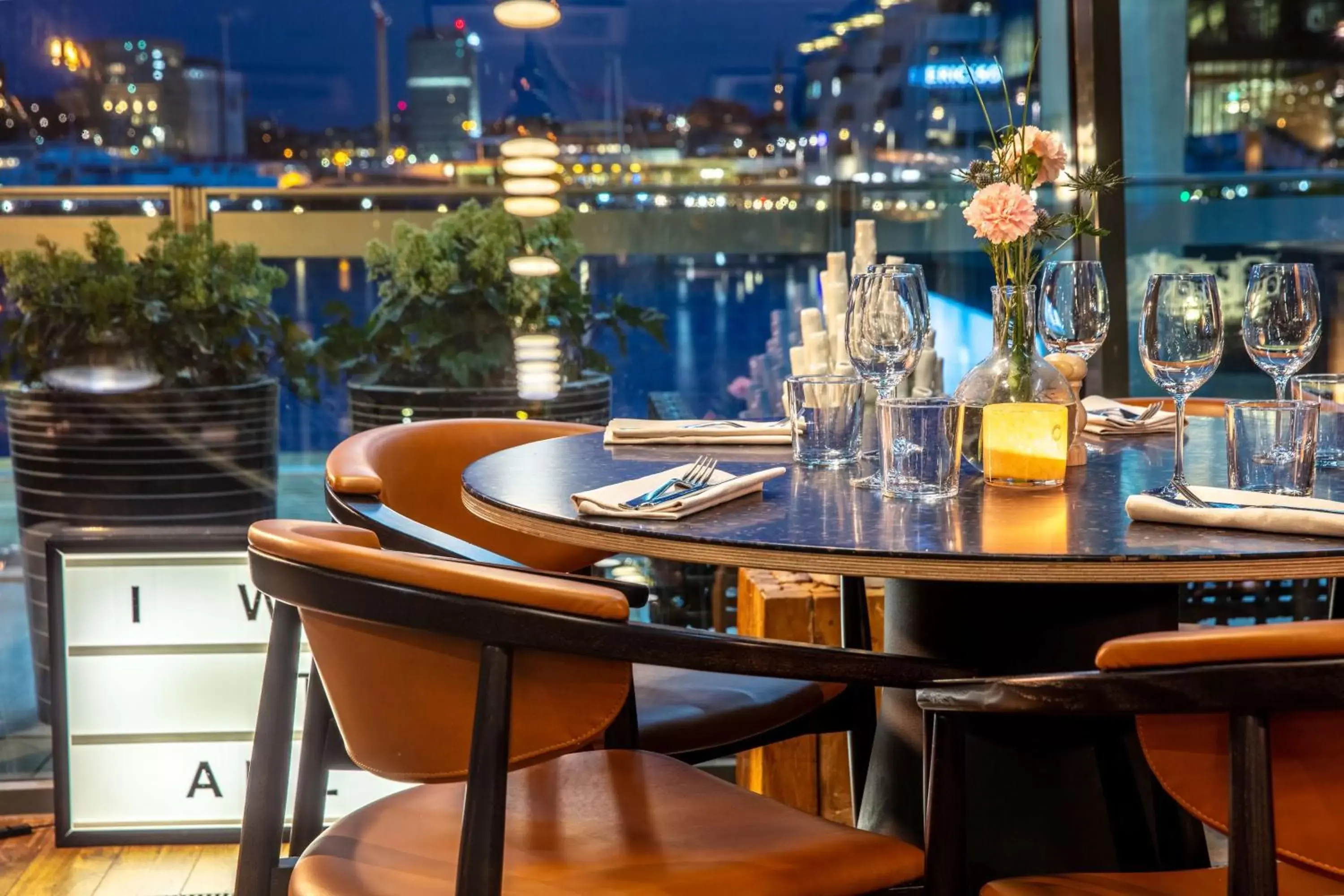 Restaurant/Places to Eat in Radisson Blu Riverside Hotel