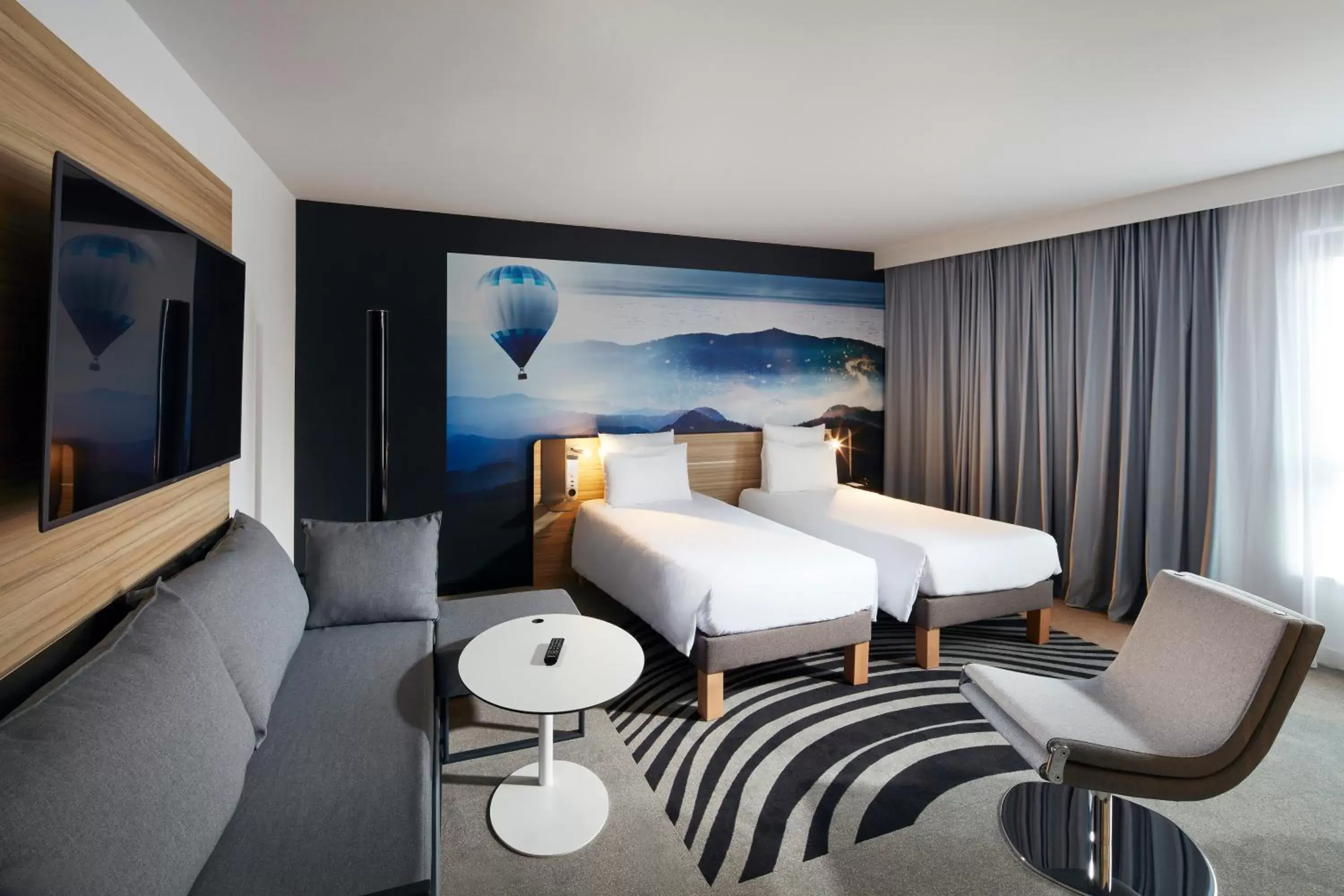 Superior Twin Suite with Sofa Bed in Novotel Suites Colmar Centre