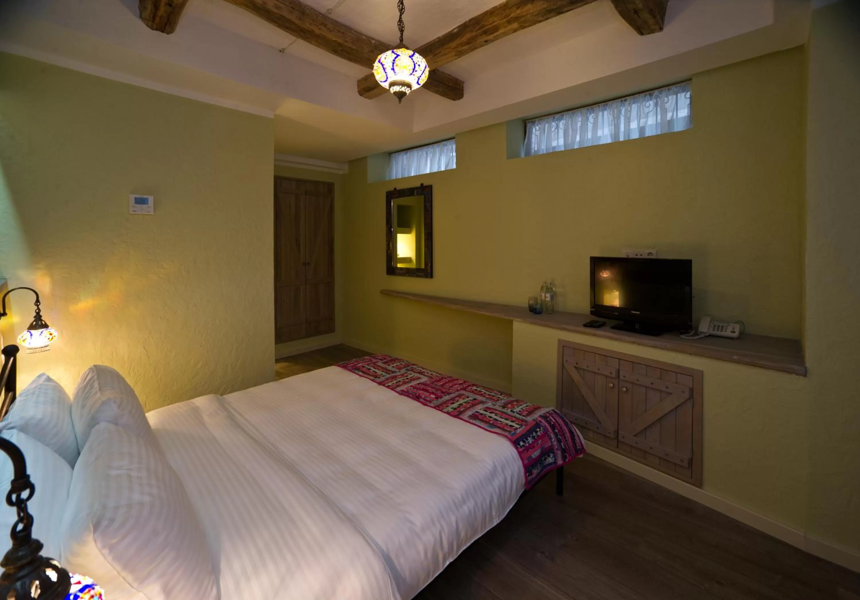 Photo of the whole room, Bed in No12 Boutique Hotel