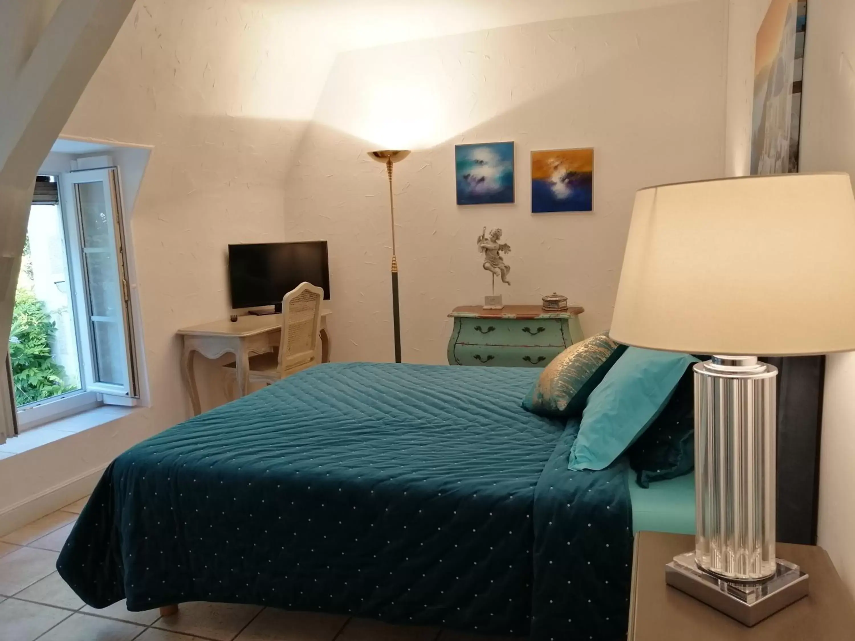 Photo of the whole room, Bed in Chambres et Tables d'hôtes du Puits d'Athie