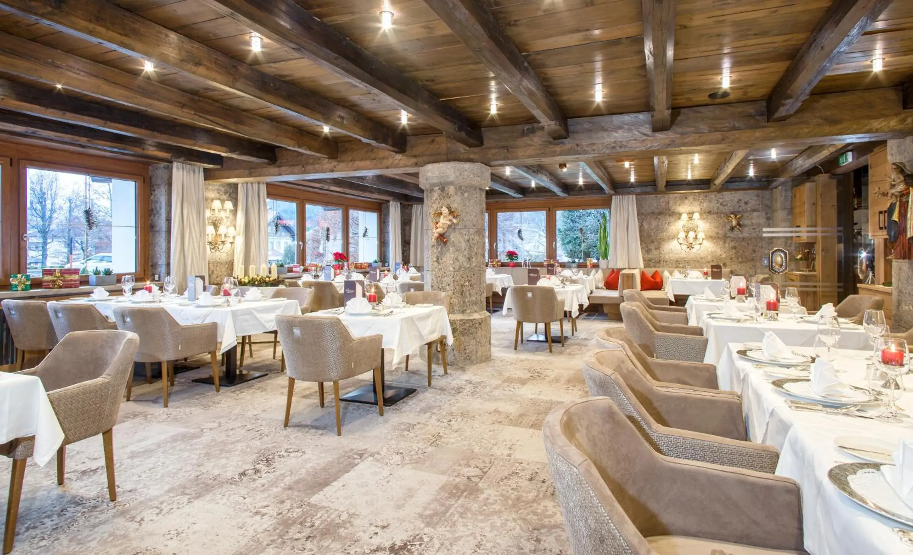 Dinner, Restaurant/Places to Eat in Parkhotel Seefeld