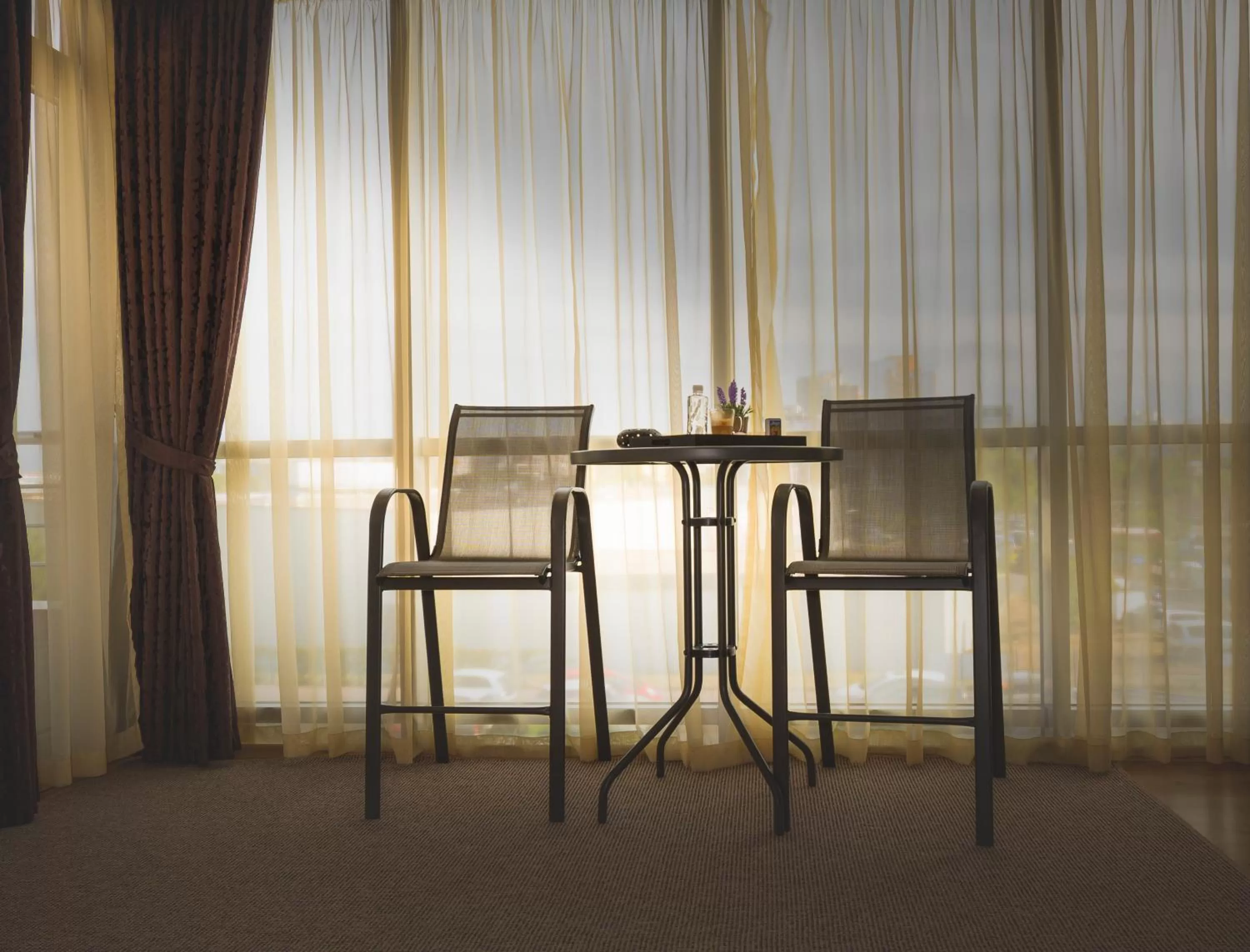 Seating Area in Hotel City