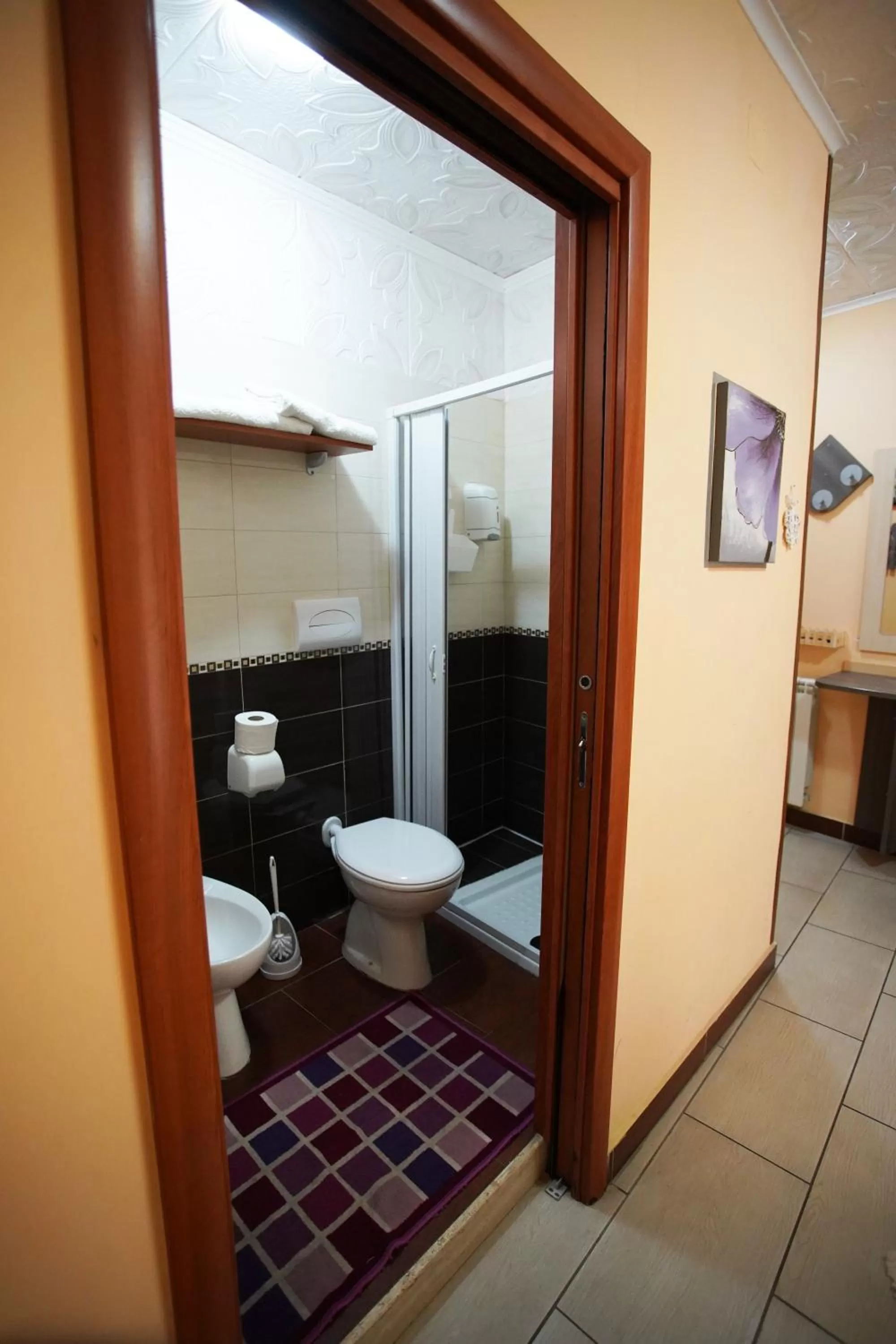 Toilet in Golden Dreams B&B