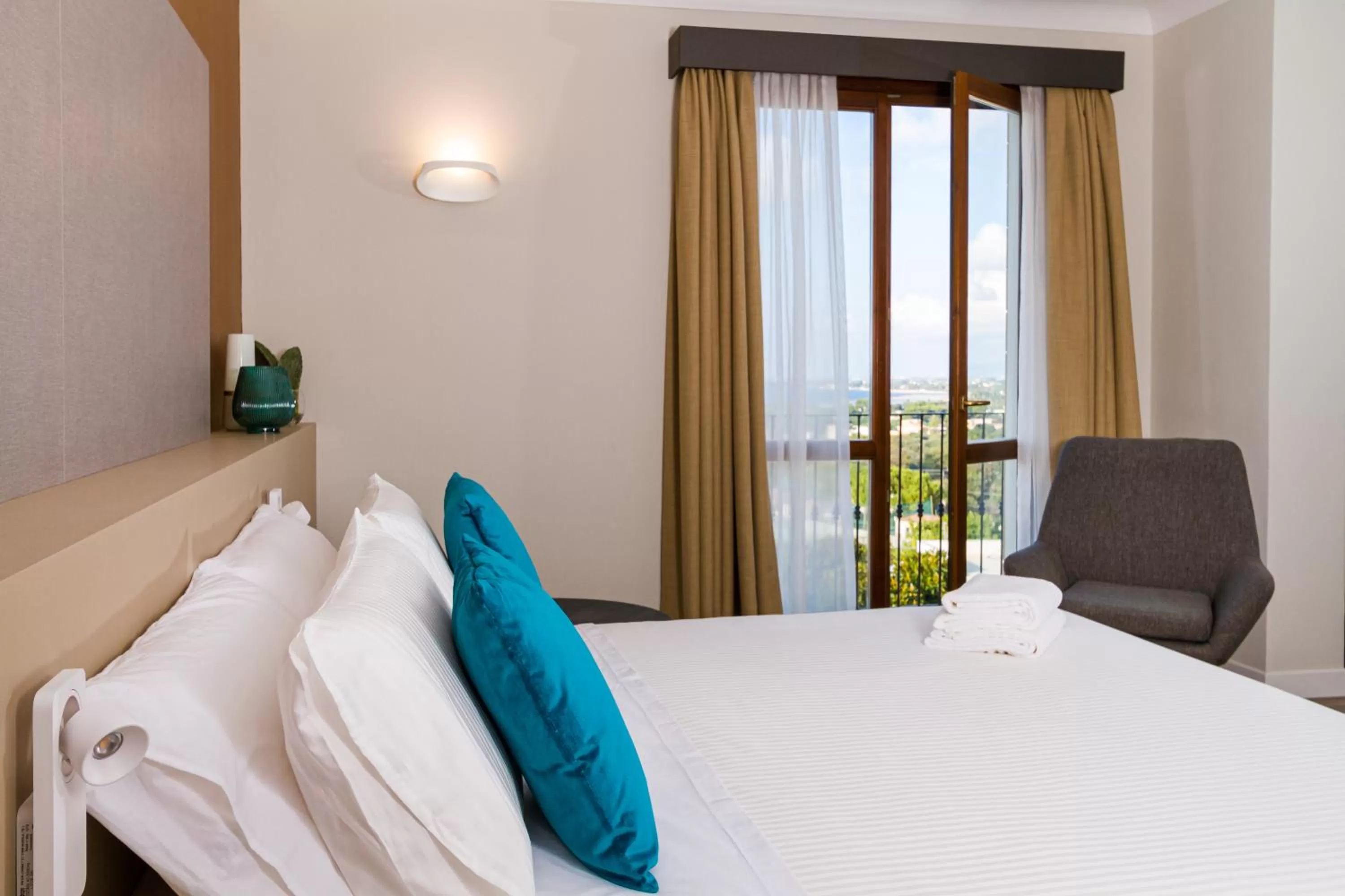 Bed in Seawater Hotel Bio & Beauty Spa