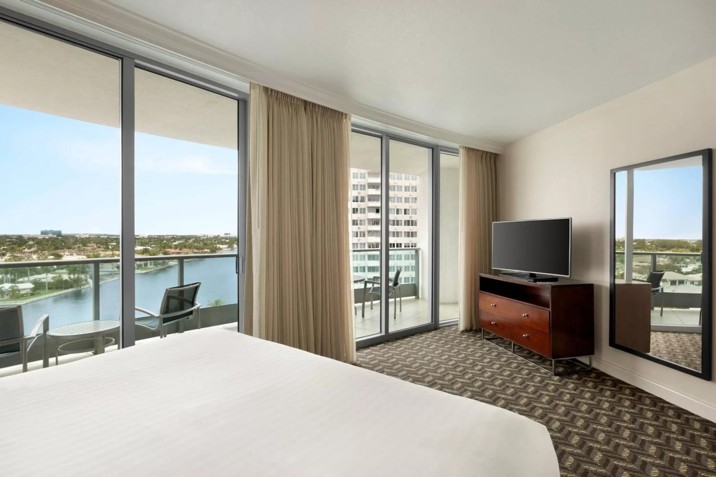 Bedroom, Bed in Residence Inn by Marriott Fort Lauderdale Intracoastal