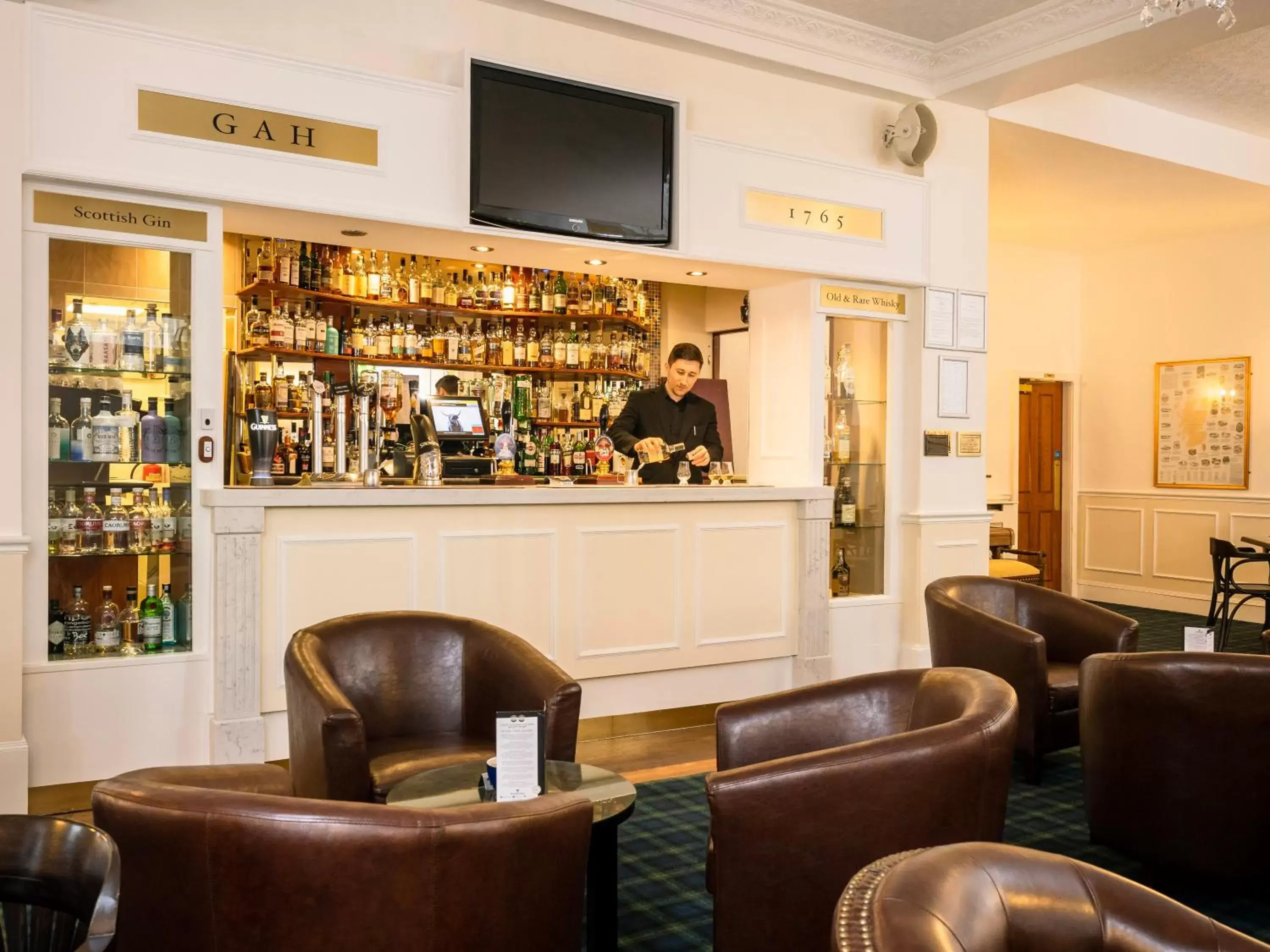 Lounge or bar, Lounge/Bar in Grant Arms Hotel