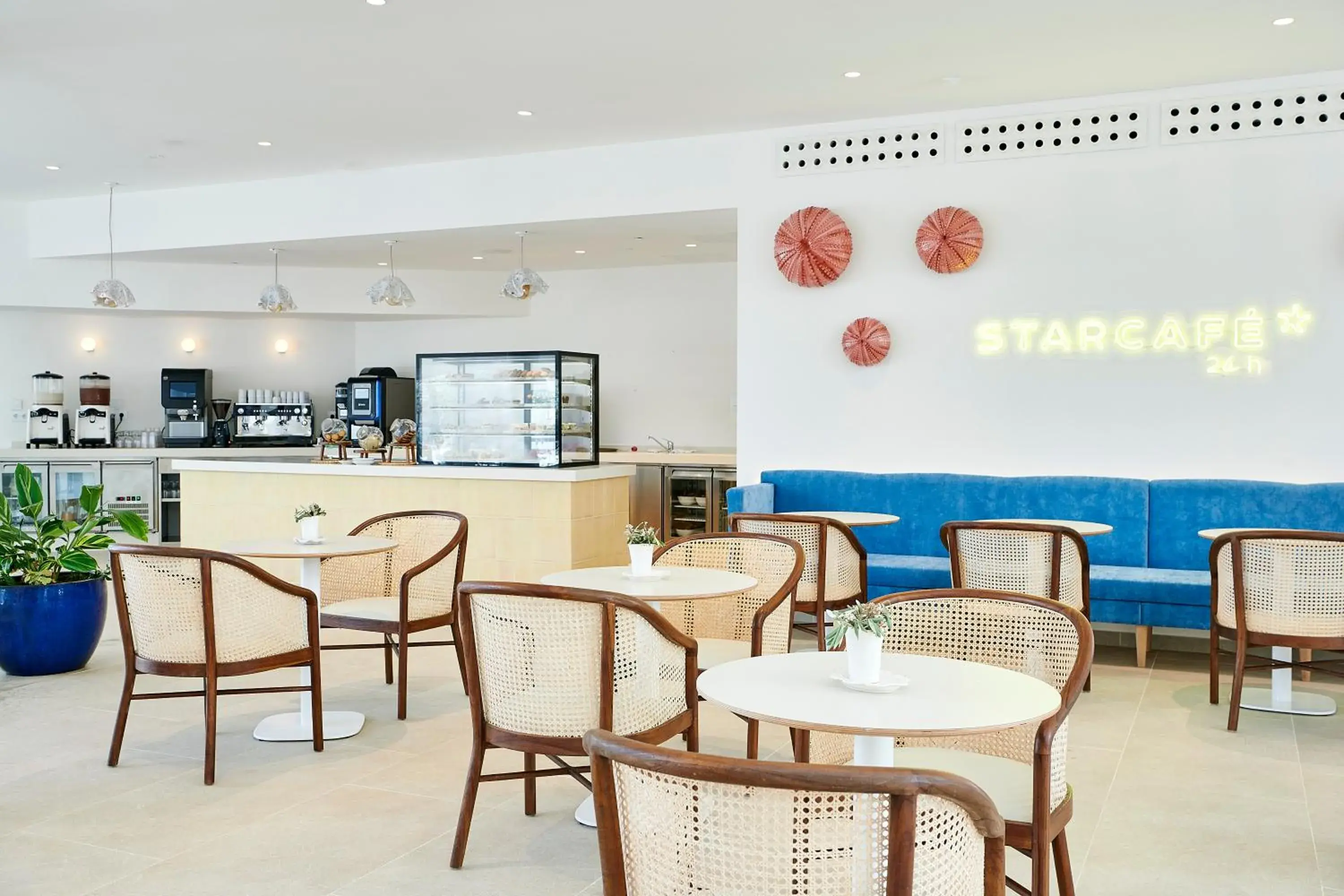 Lounge or bar, Restaurant/Places to Eat in Iberostar Albufera Playa