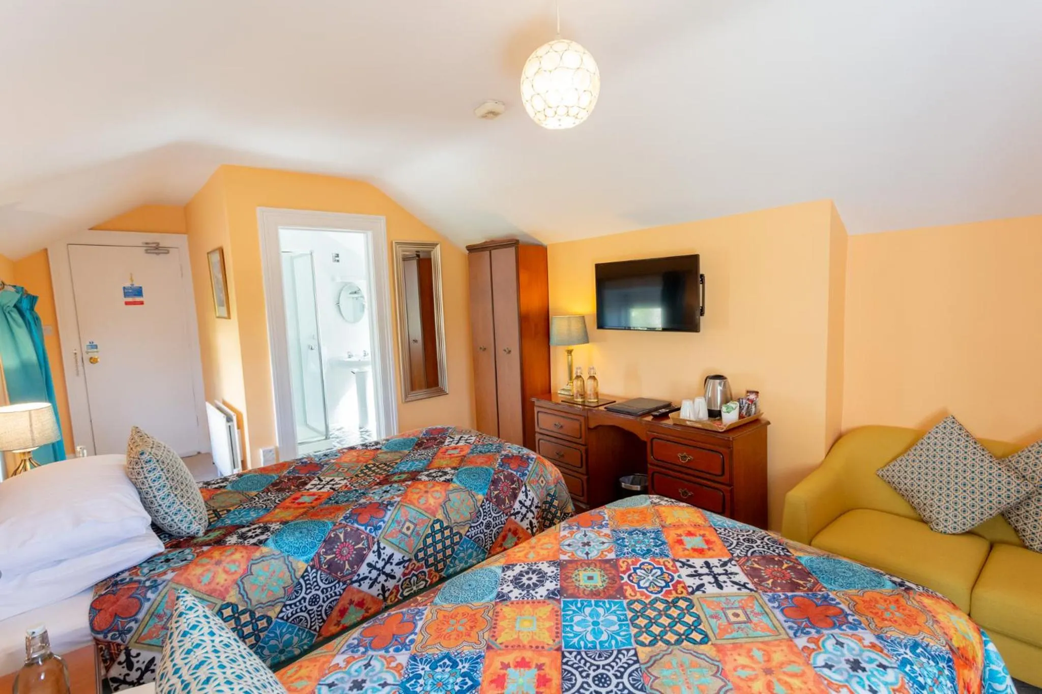 Bed in Shelleven Guest House