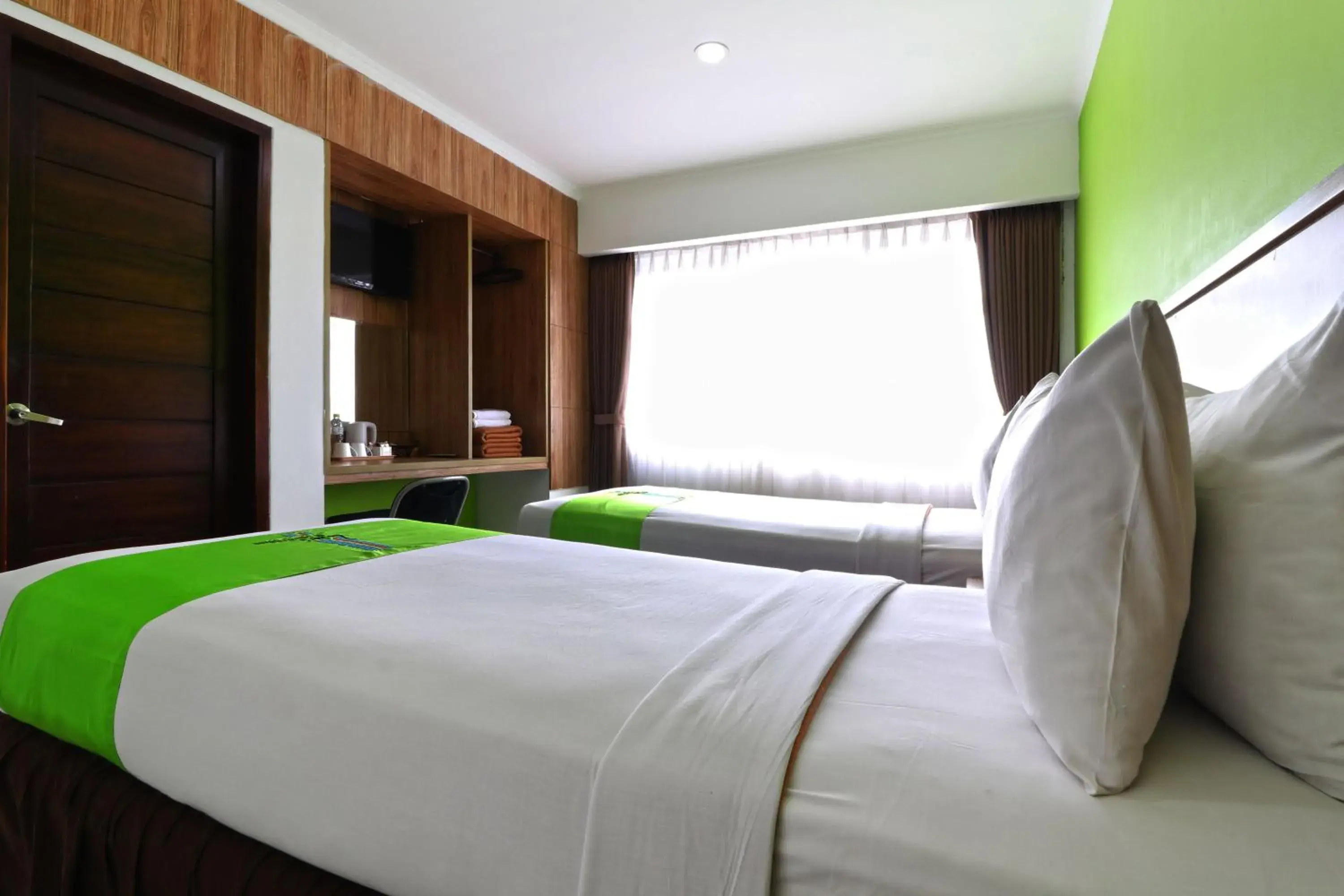 Photo of the whole room, Bed in Hotel Bumi Makmur Indah Lembang