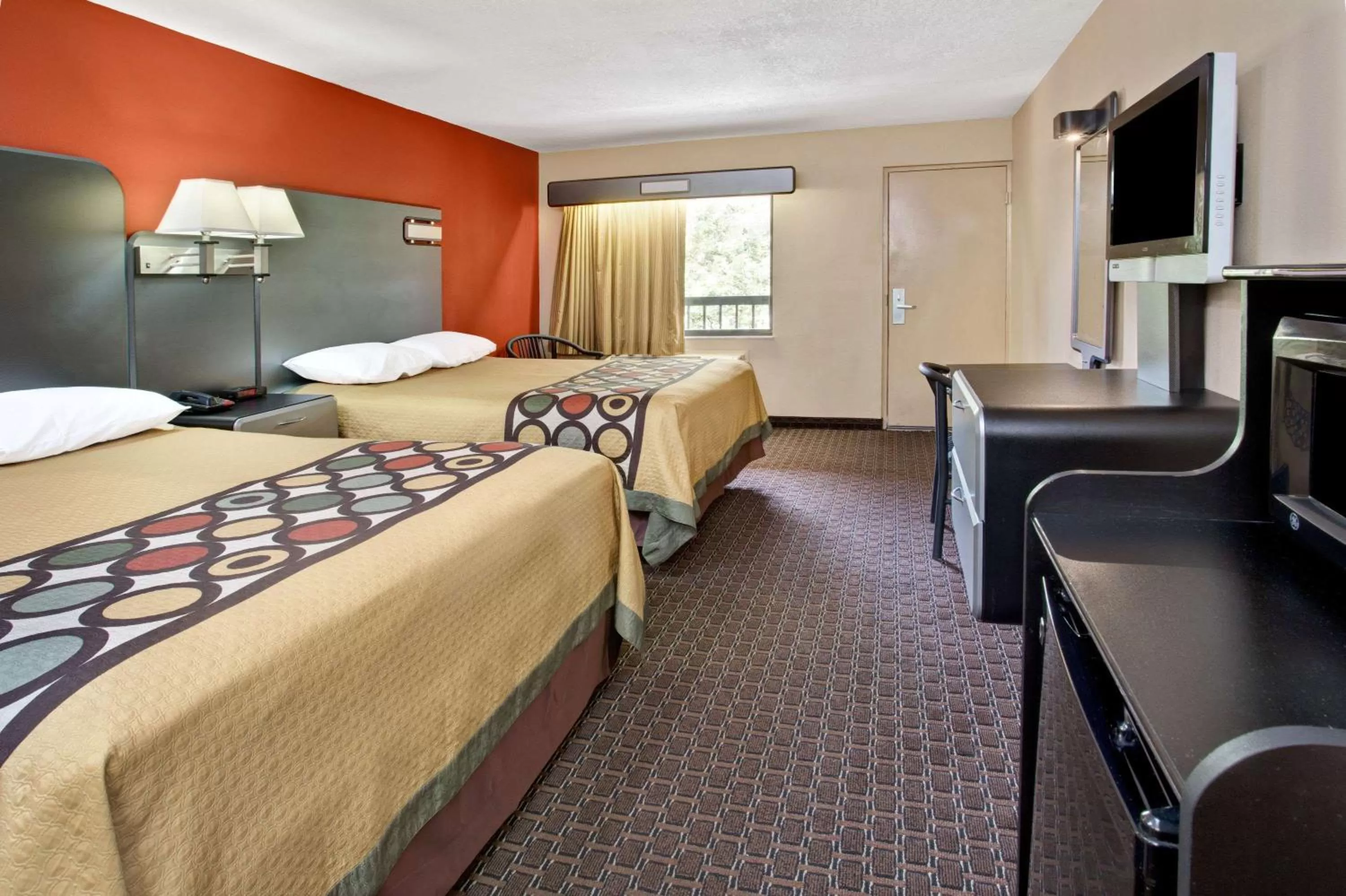 On site, Bed in Super 8 by Wyndham Kissimmee/Maingate/Orlando Area