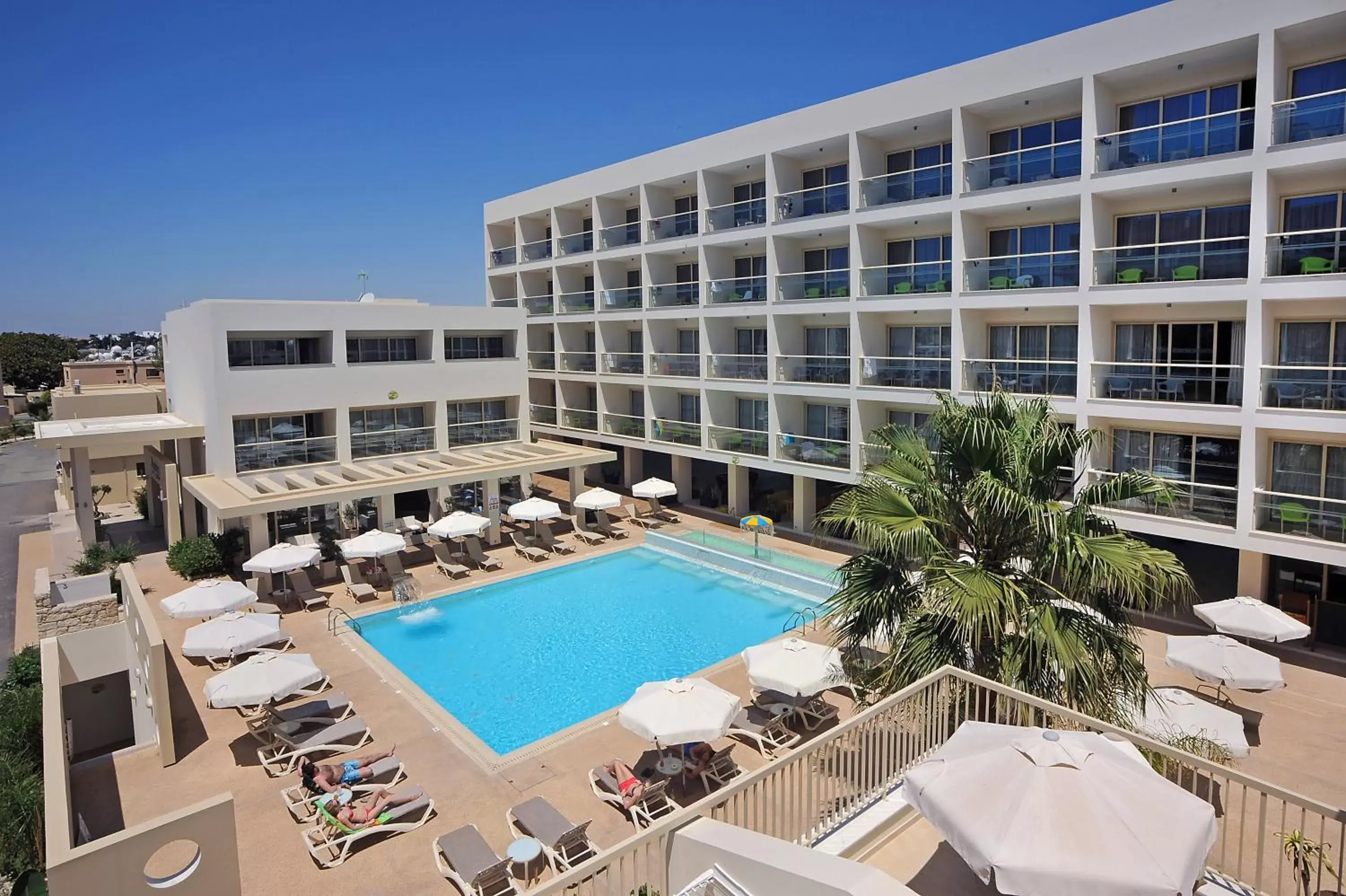 Property building, Pool View in Nelia Gardens