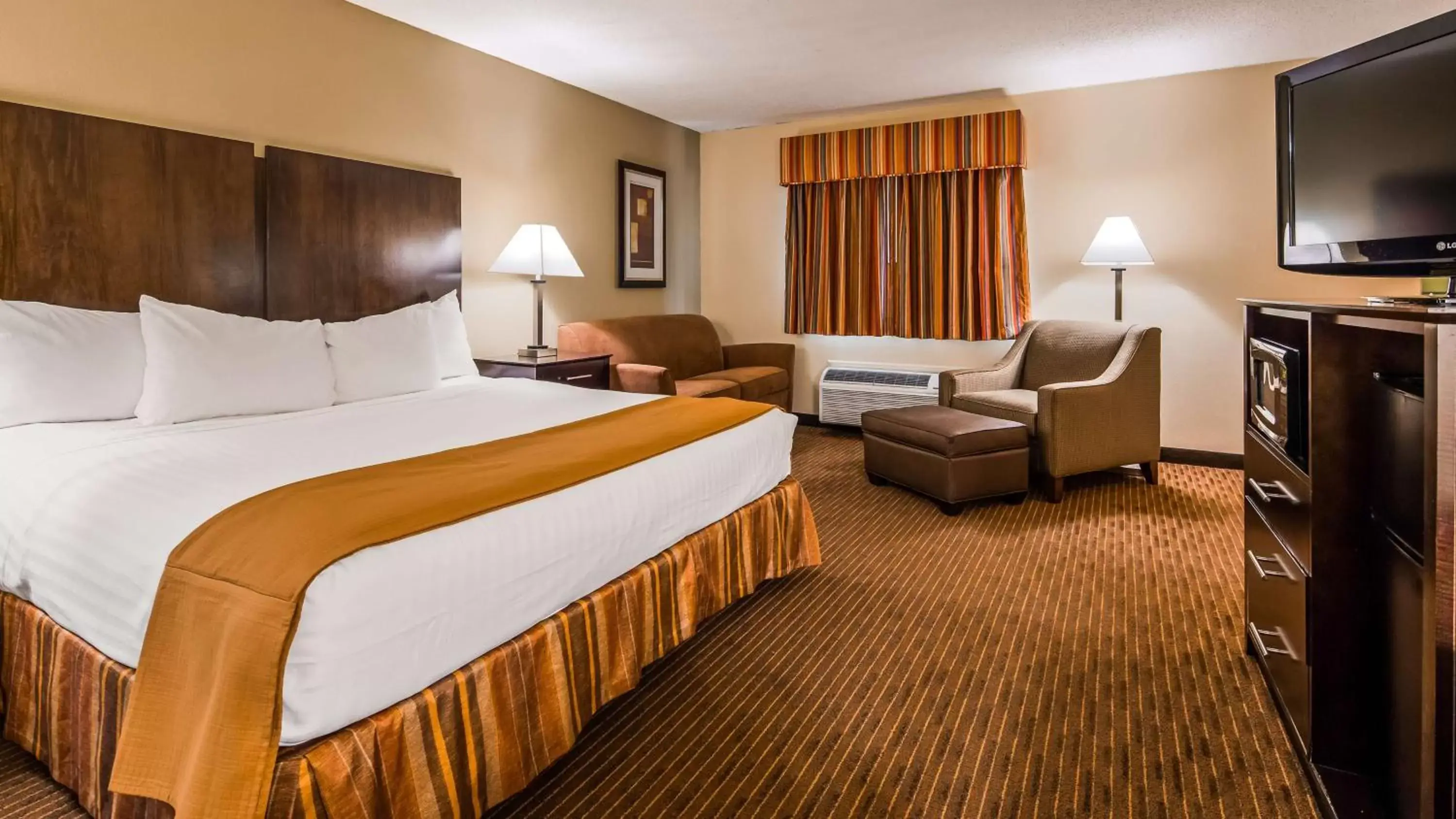 Property building, Bed in Best Western Muncie Property building, Bed in Best Western Muncie