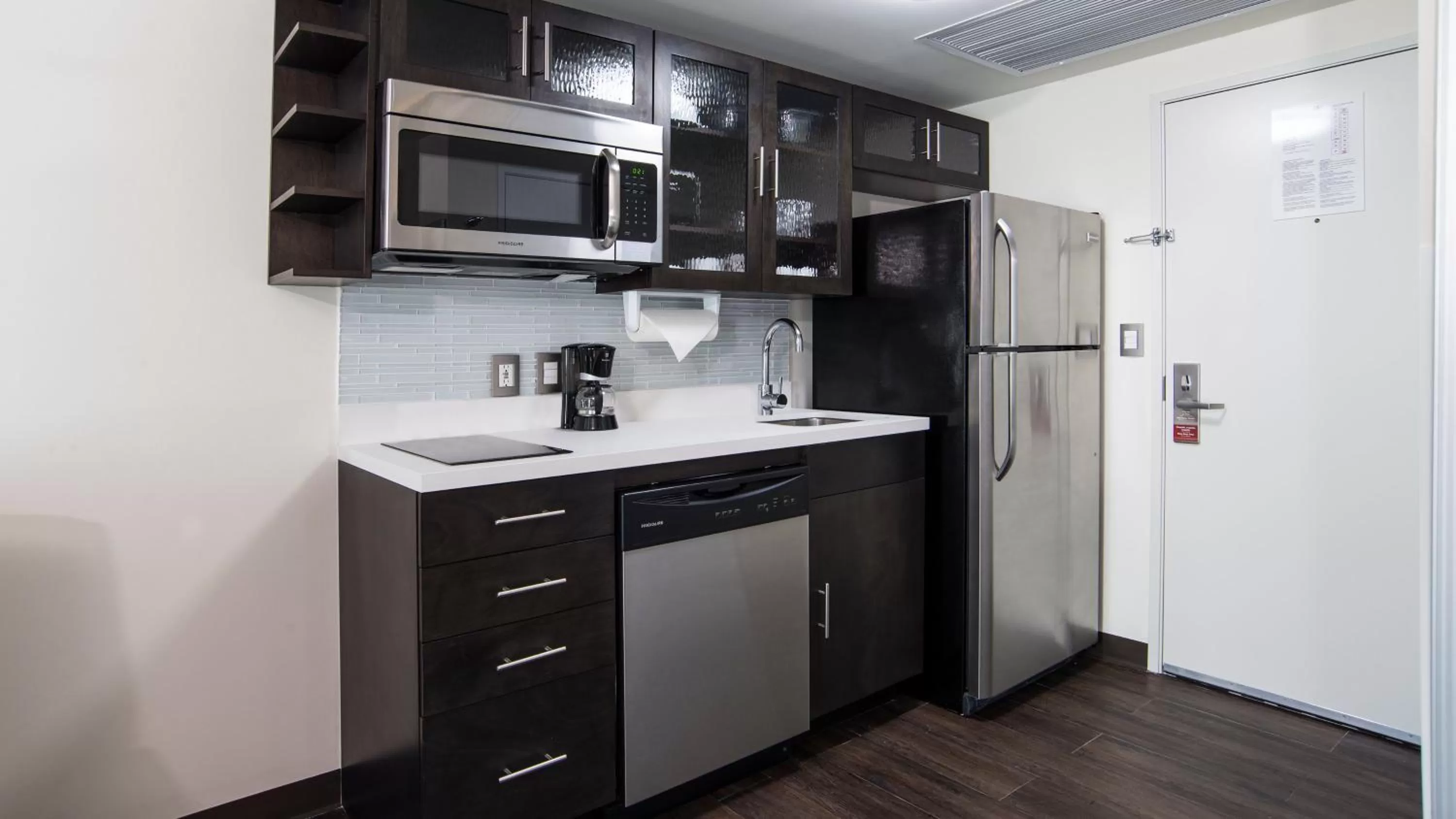 Photo of the whole room in Candlewood Suites - Queretaro Juriquilla by IHG