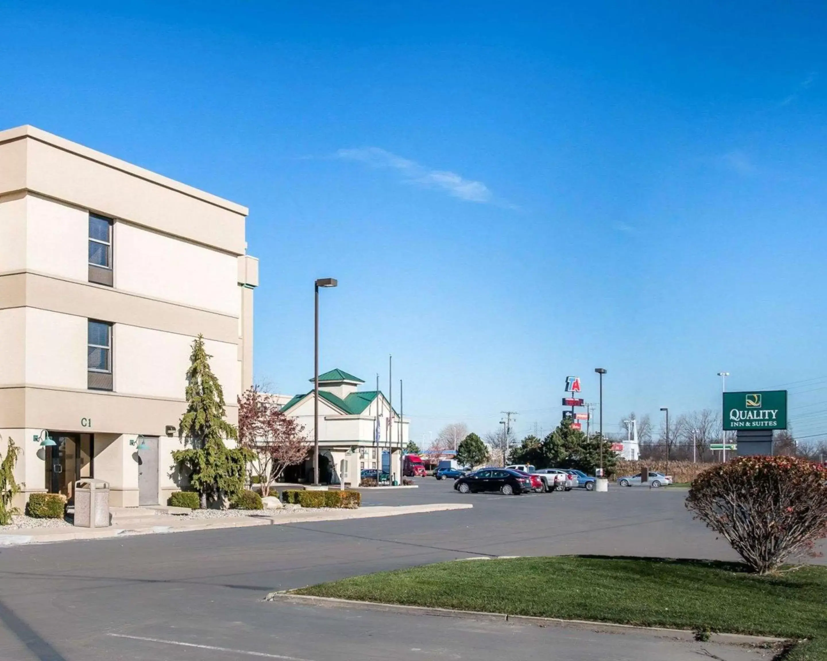Property building in Quality Inn & Suites Monroe