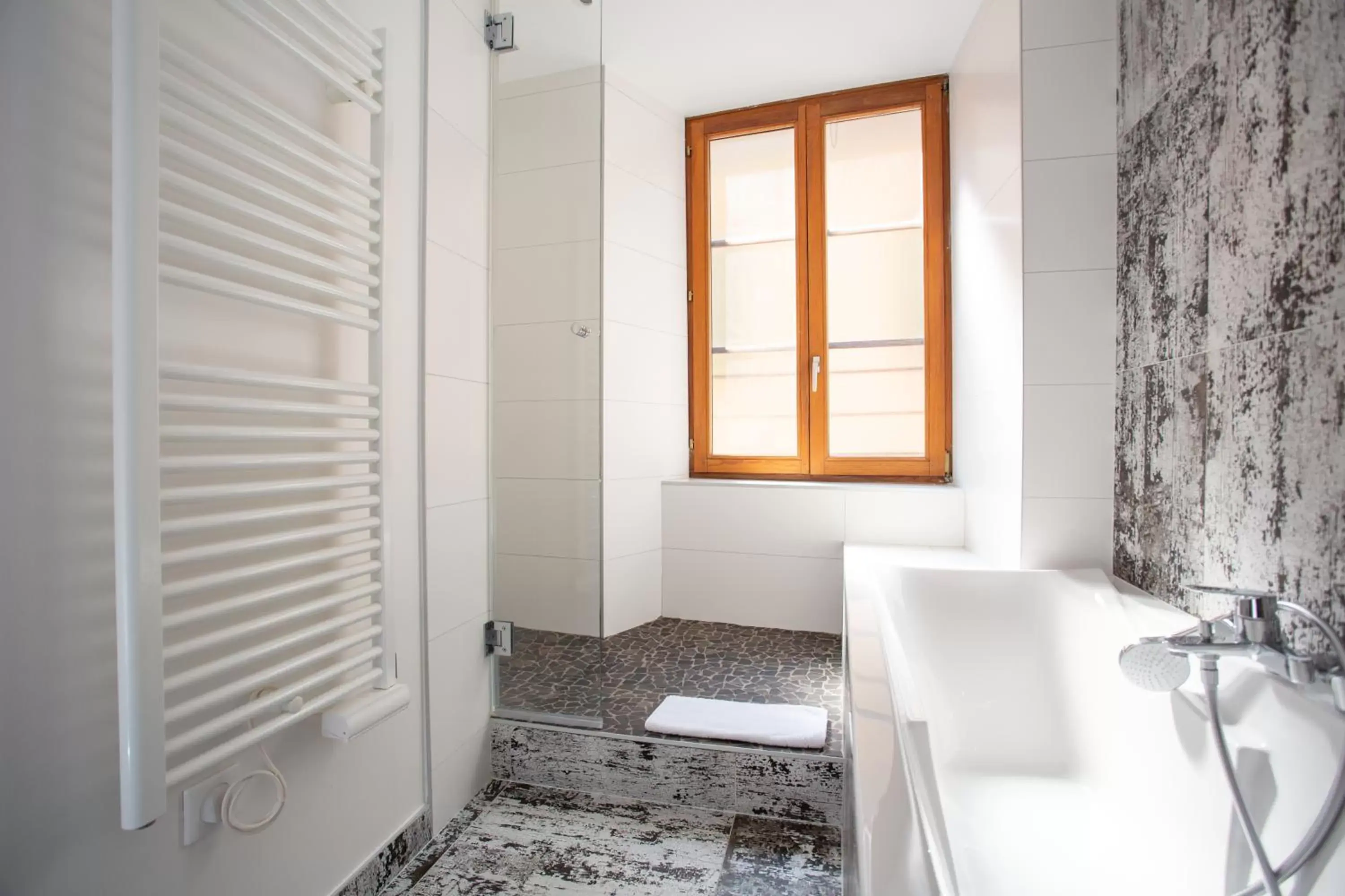 Bathroom in Hôtel Le Rapp