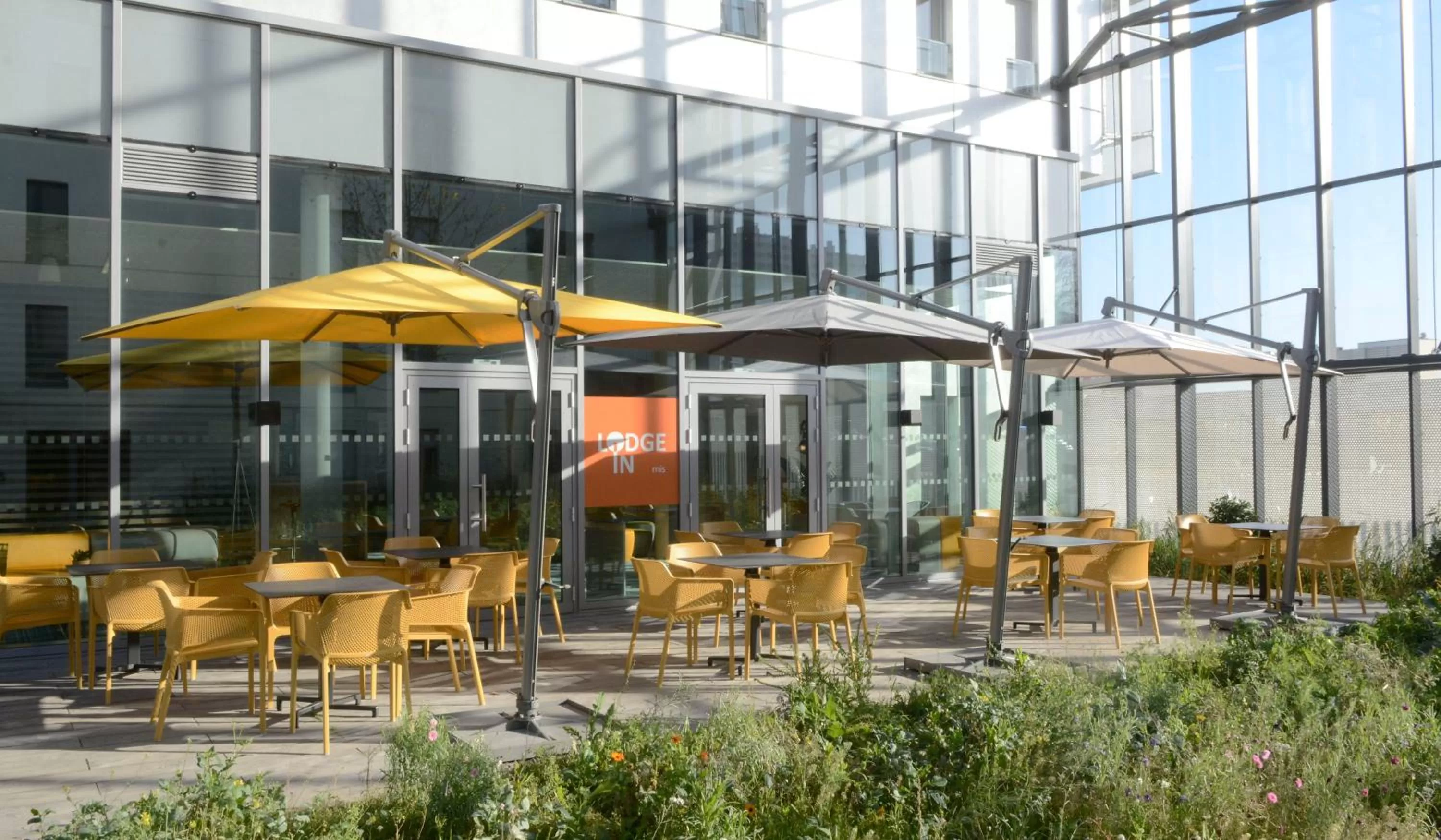Patio in Hôtel Lodge In Paris 13