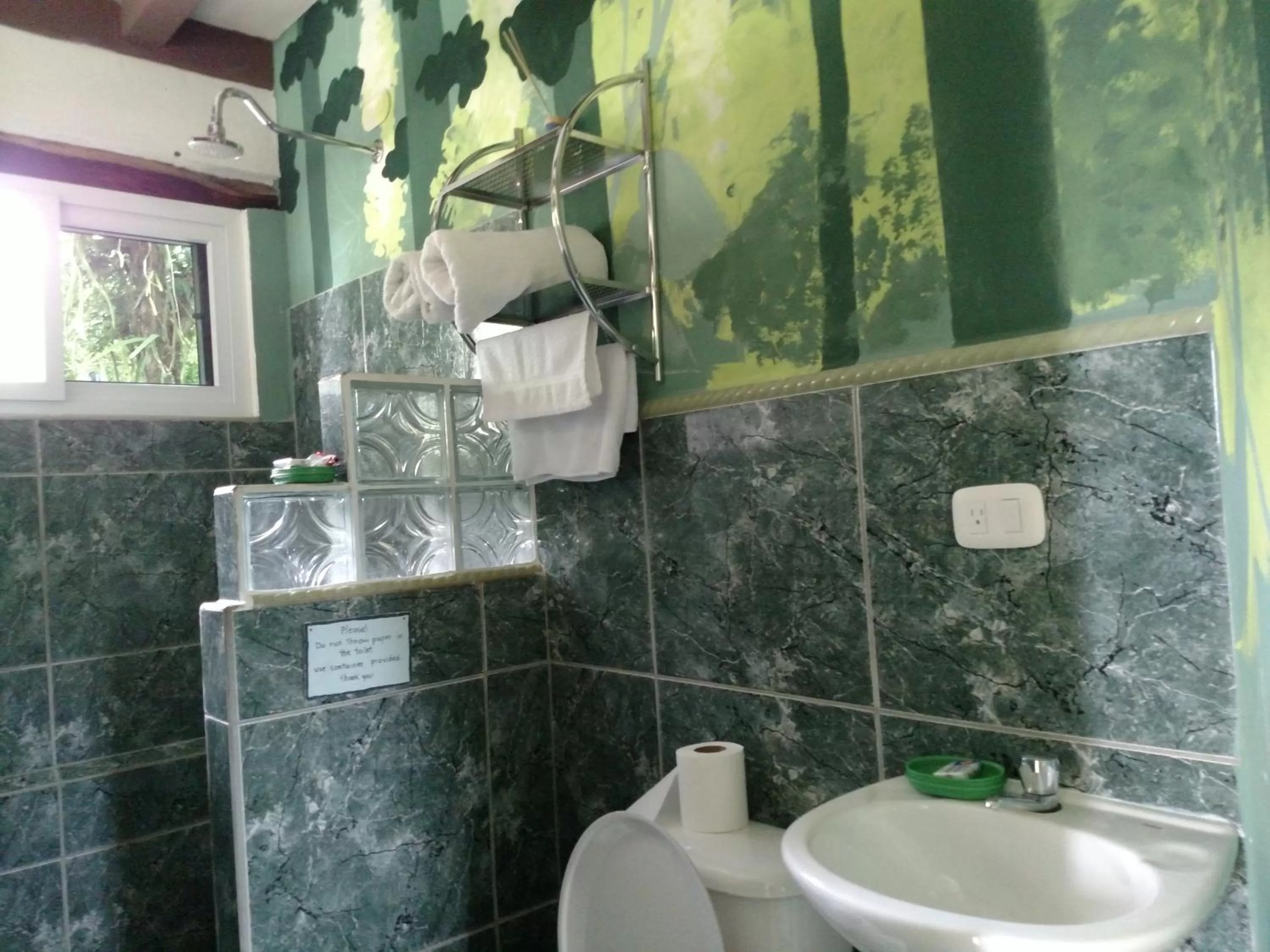 Bathroom in Zapote Tree Inn