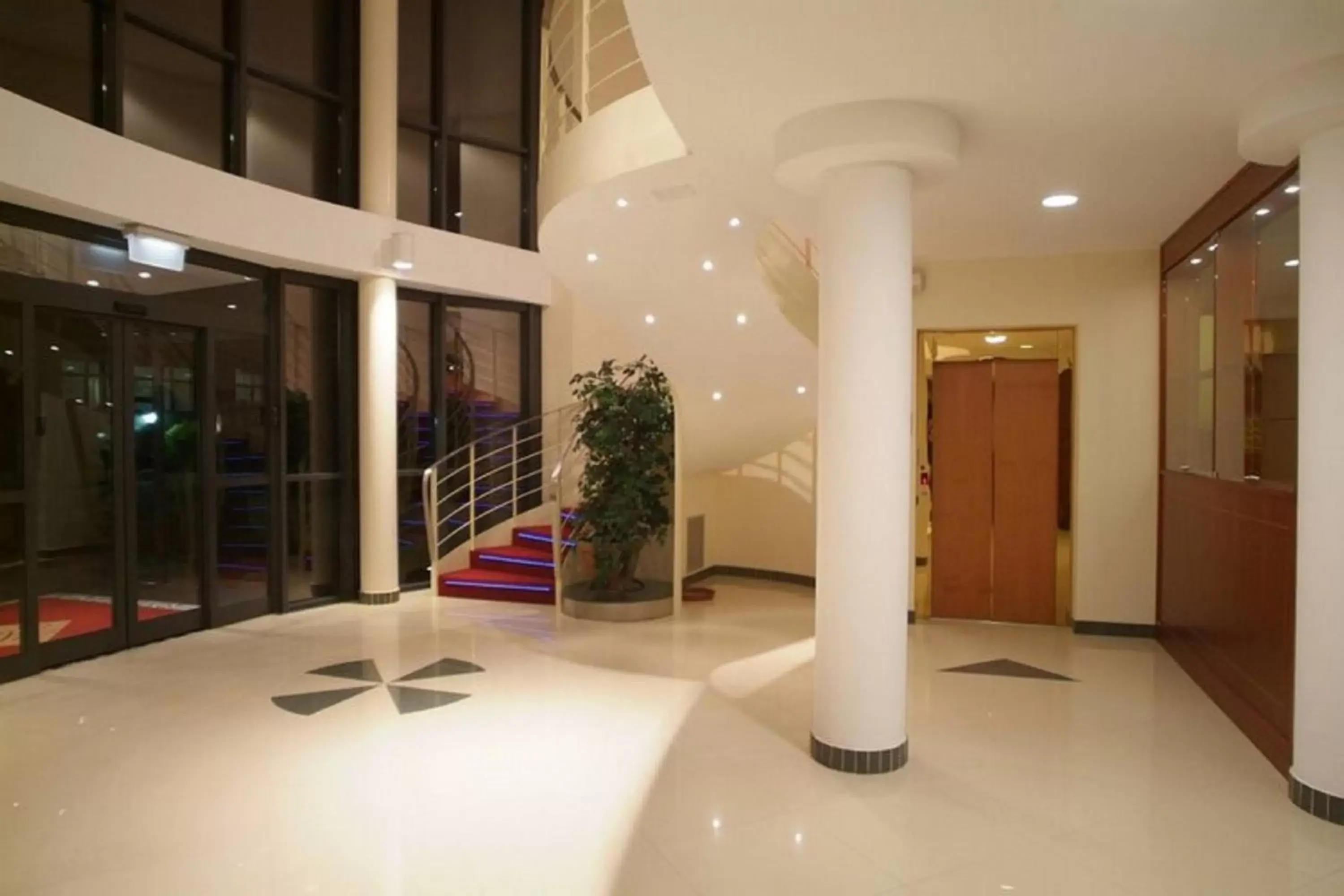 Off site, Lobby/Reception in Hotel Riz B.B