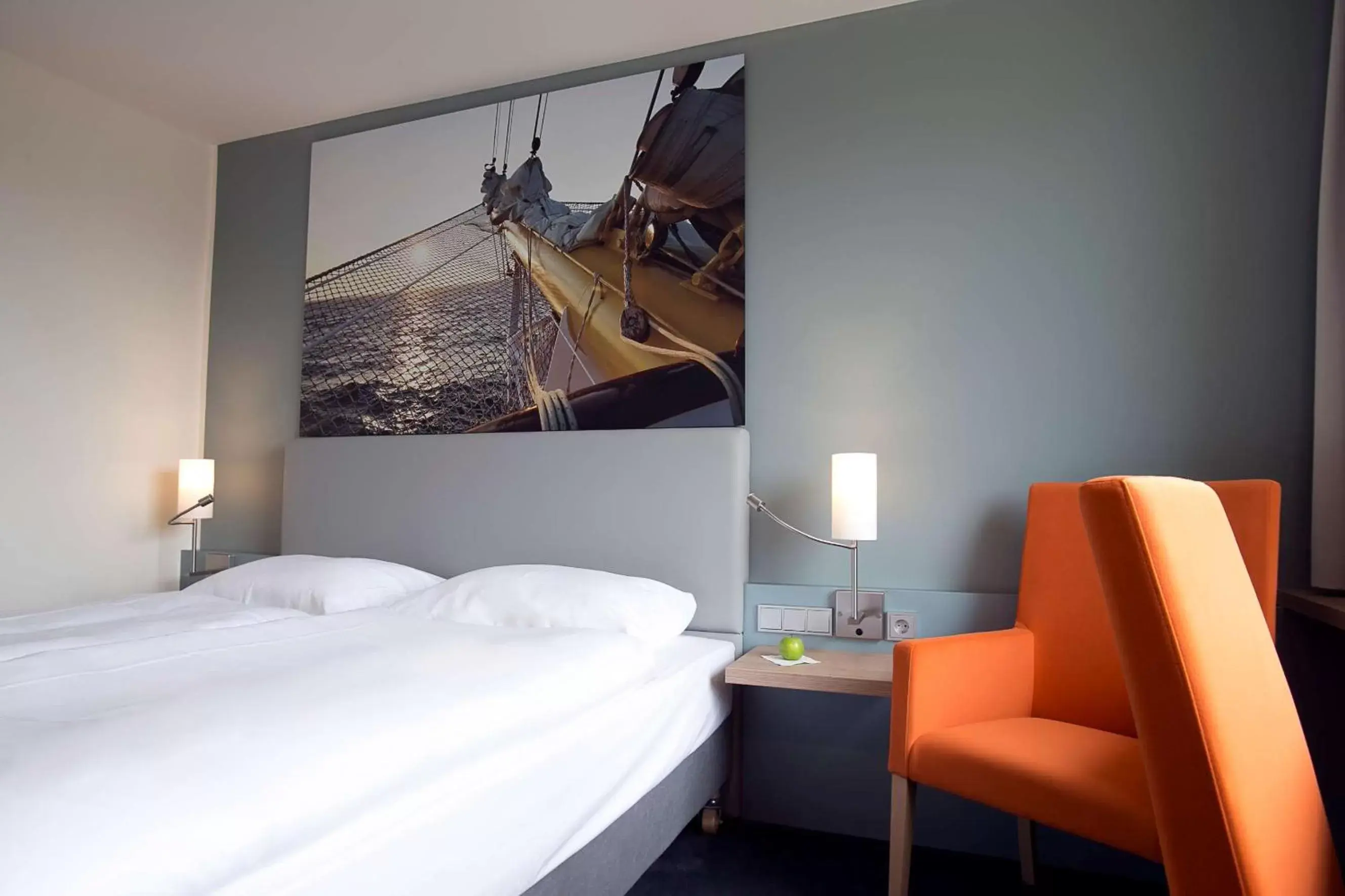 Photo of the whole room, Bed in Nordsee Hotel City