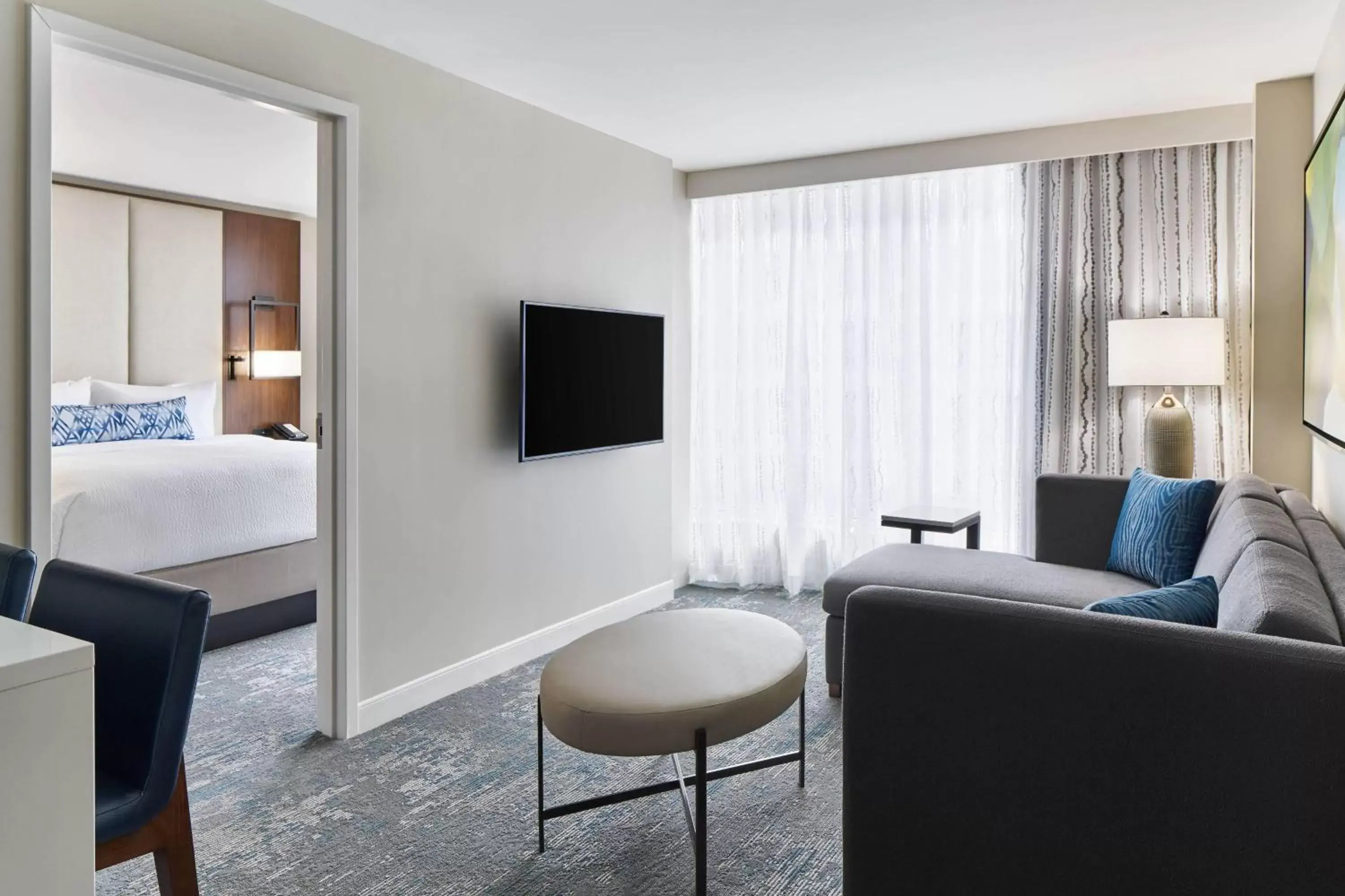 Photo of the whole room, Seating Area in Residence Inn by Marriott Washington Downtown/Convention Center