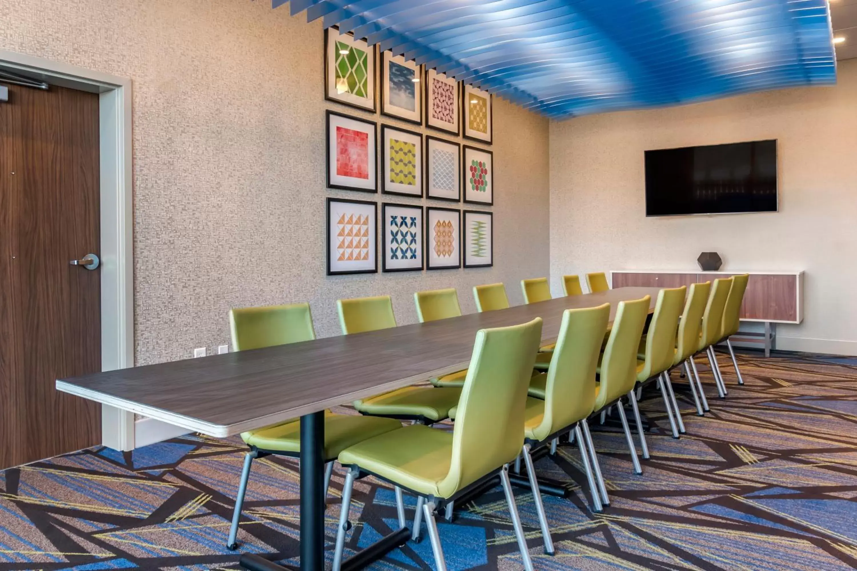 Meeting/conference room in Holiday Inn Express & Suites - Carlisle Southwest I-81, an IHG Hotel