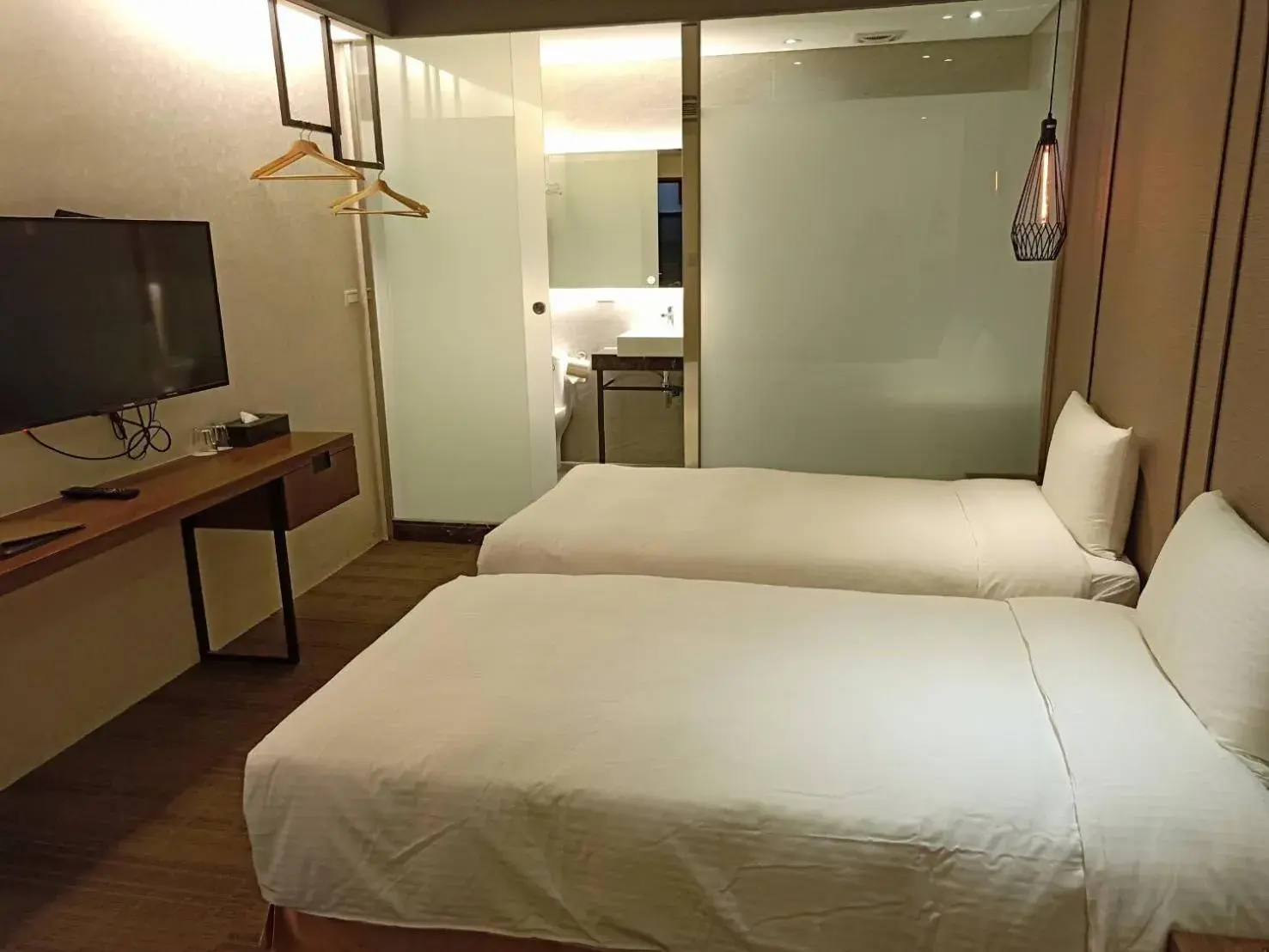 Photo of the whole room, Bed in O2 Hotel Taipei Main Station