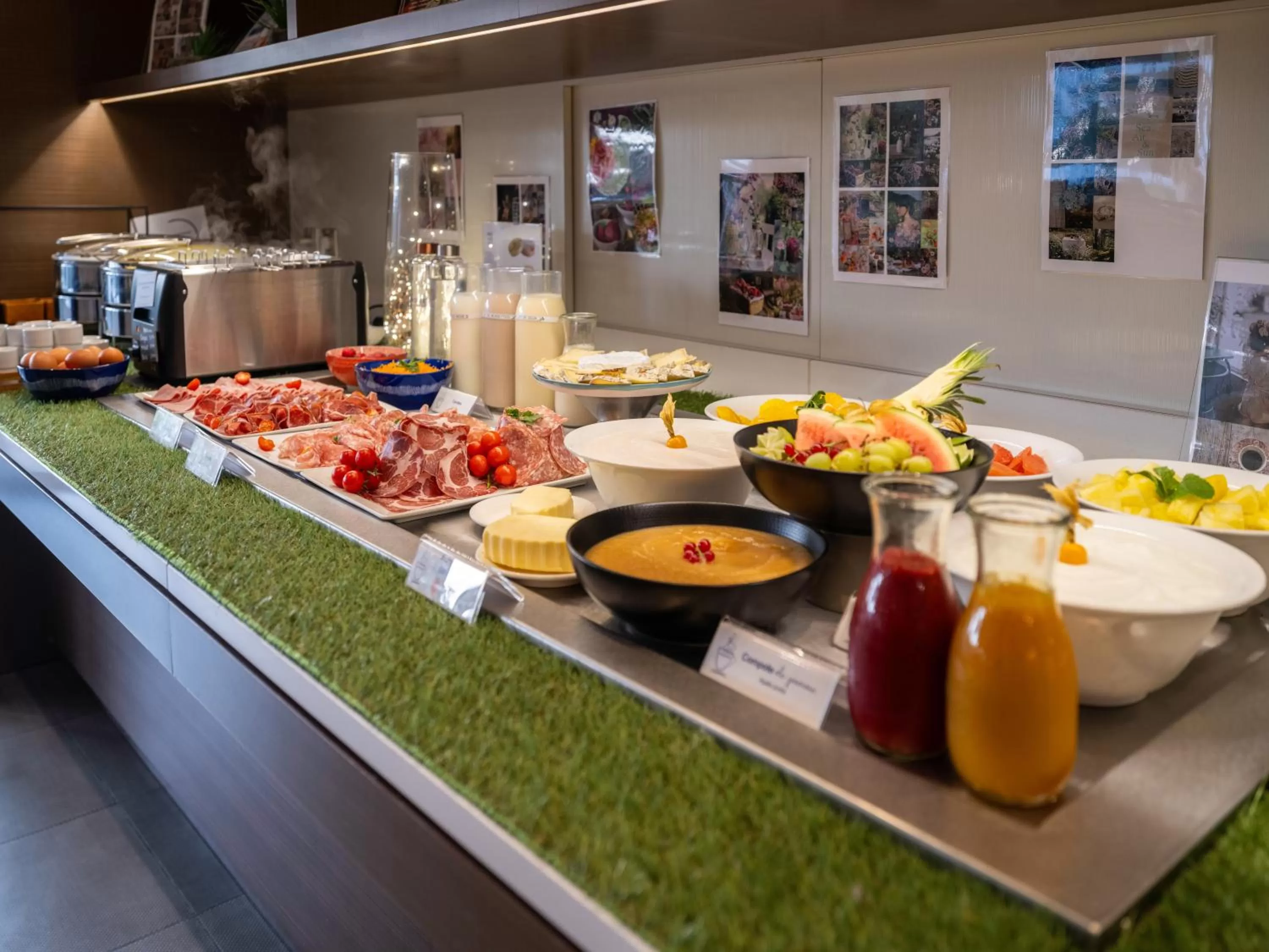 Buffet breakfast in Novotel Nantes Centre Gare
