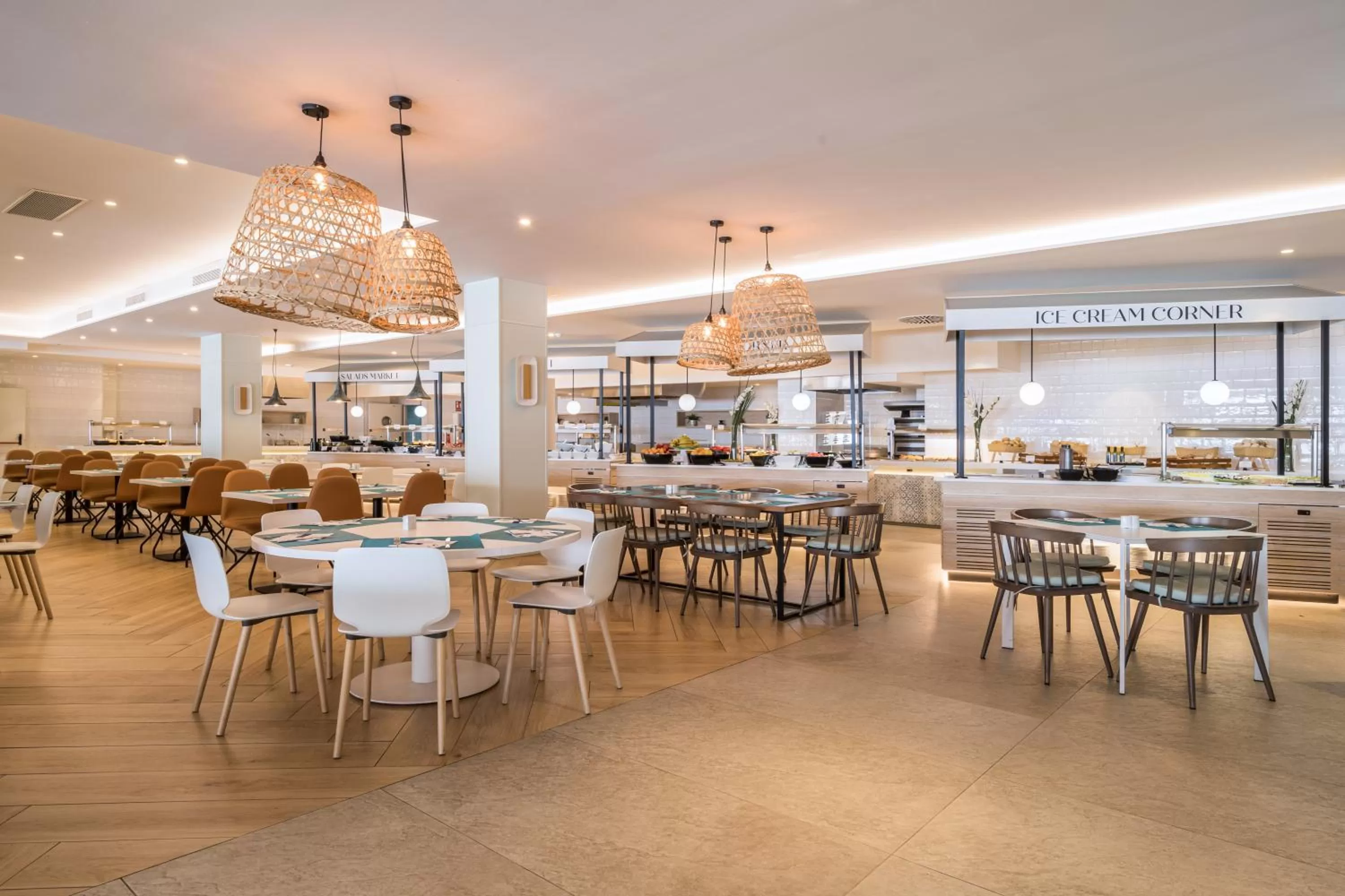 Restaurant/places to eat in Hotel Benalma Costa del Sol