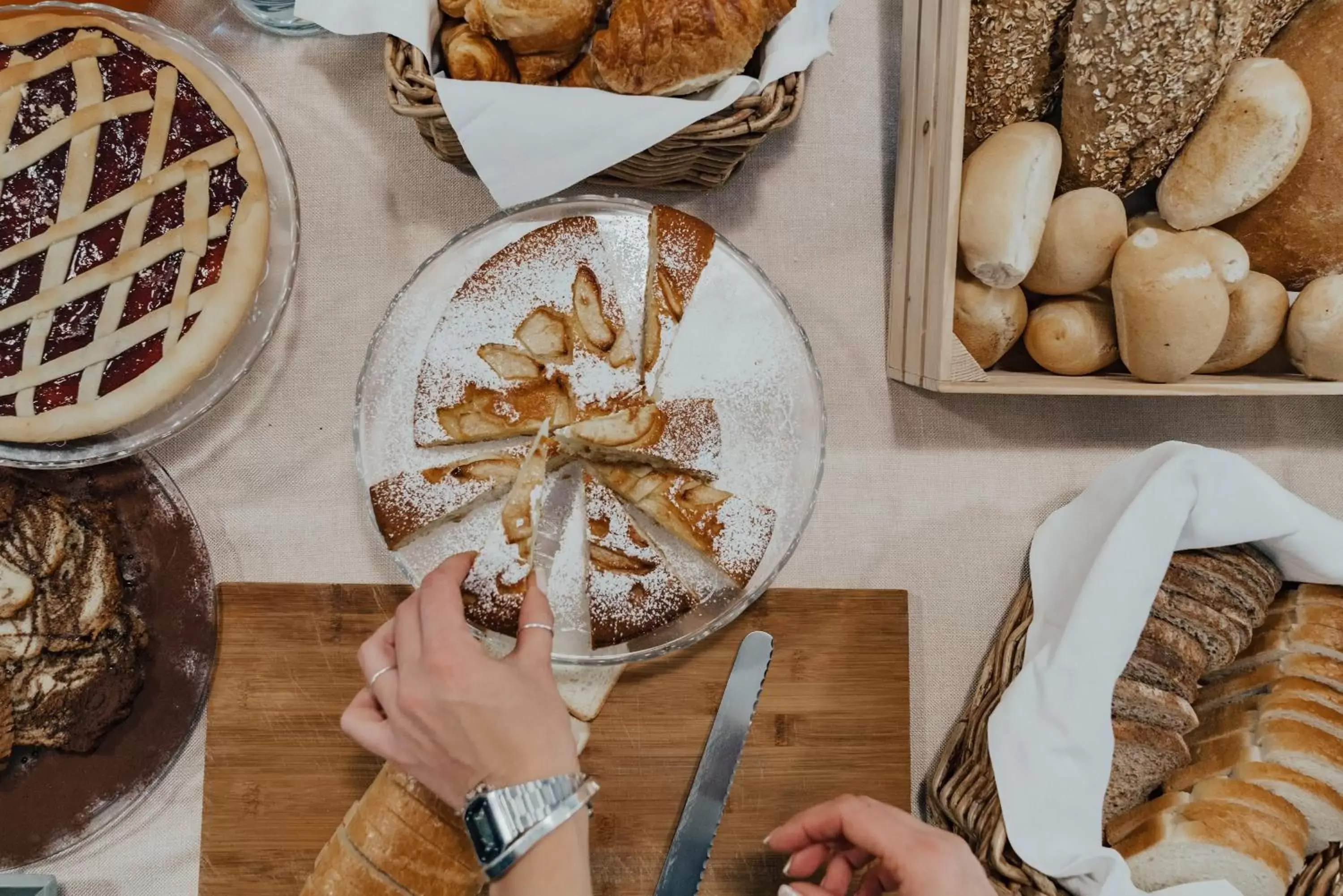 Buffet breakfast in Grand Hotel Croce Di Malta