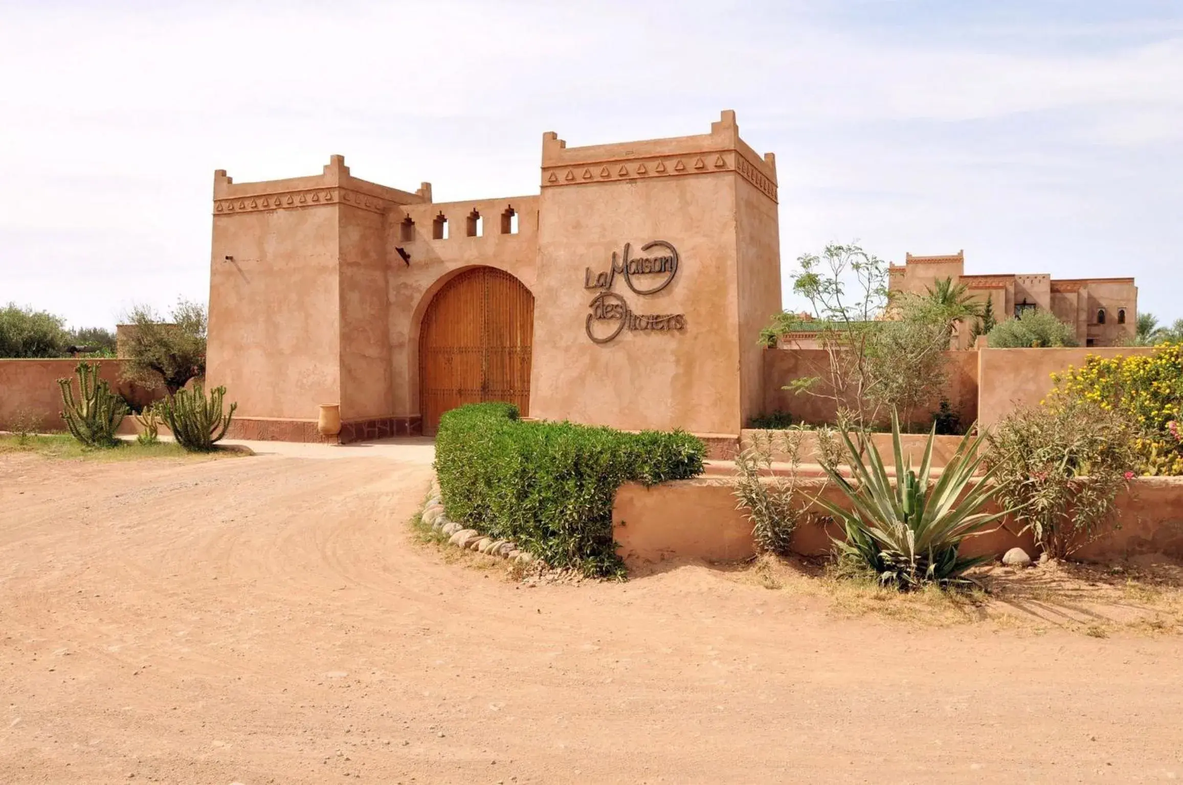 Facade/entrance, Property Building in La Maison Des Oliviers