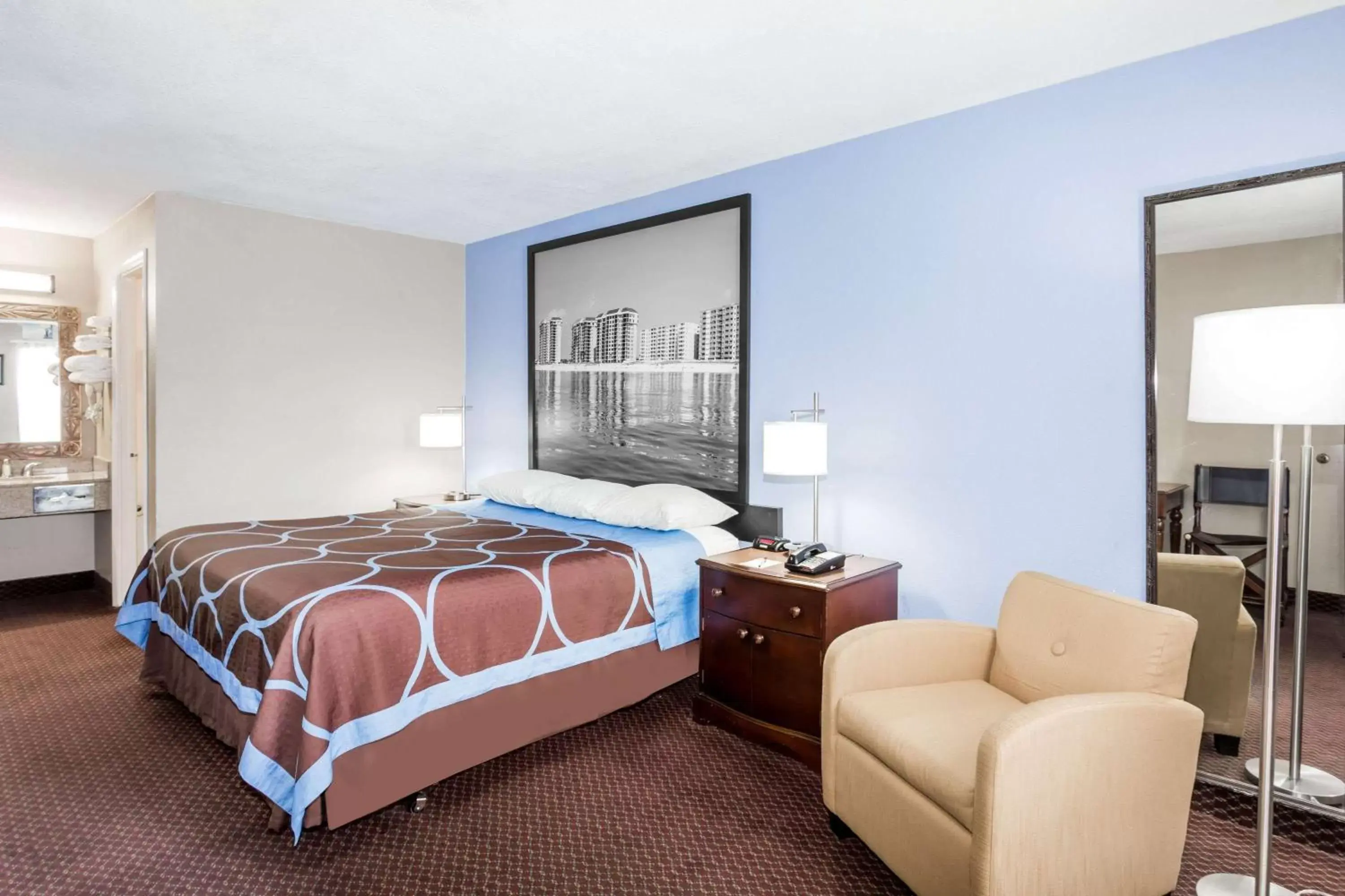 Photo of the whole room, Bed in Super 8 by Wyndham Foley Photo of the whole room, Bed in Super 8 by Wyndham Foley