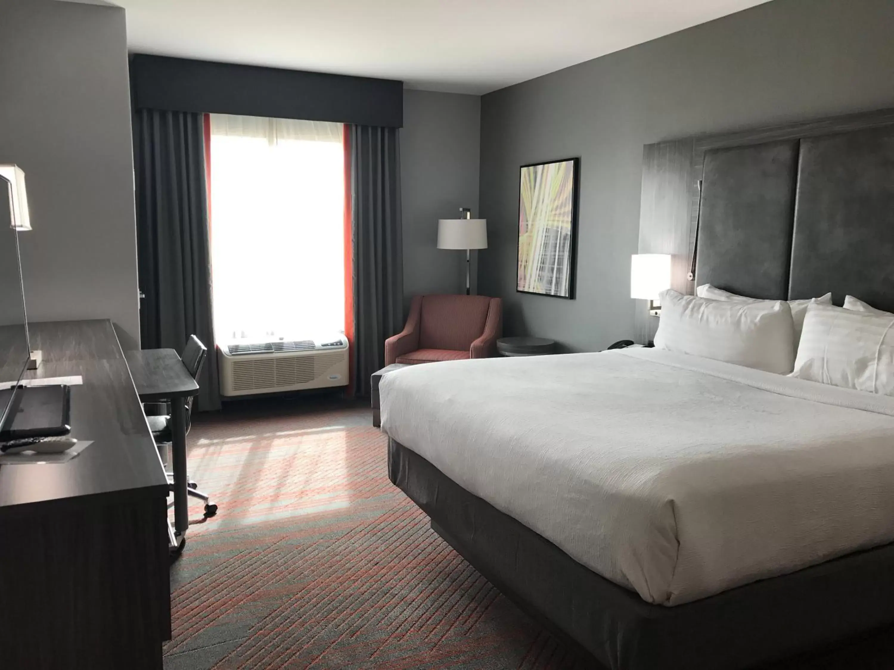 Standard King Room in Holiday Inn Abilene - North College Area by IHG Standard King Room in Holiday Inn Abilene - North College Area by IHG