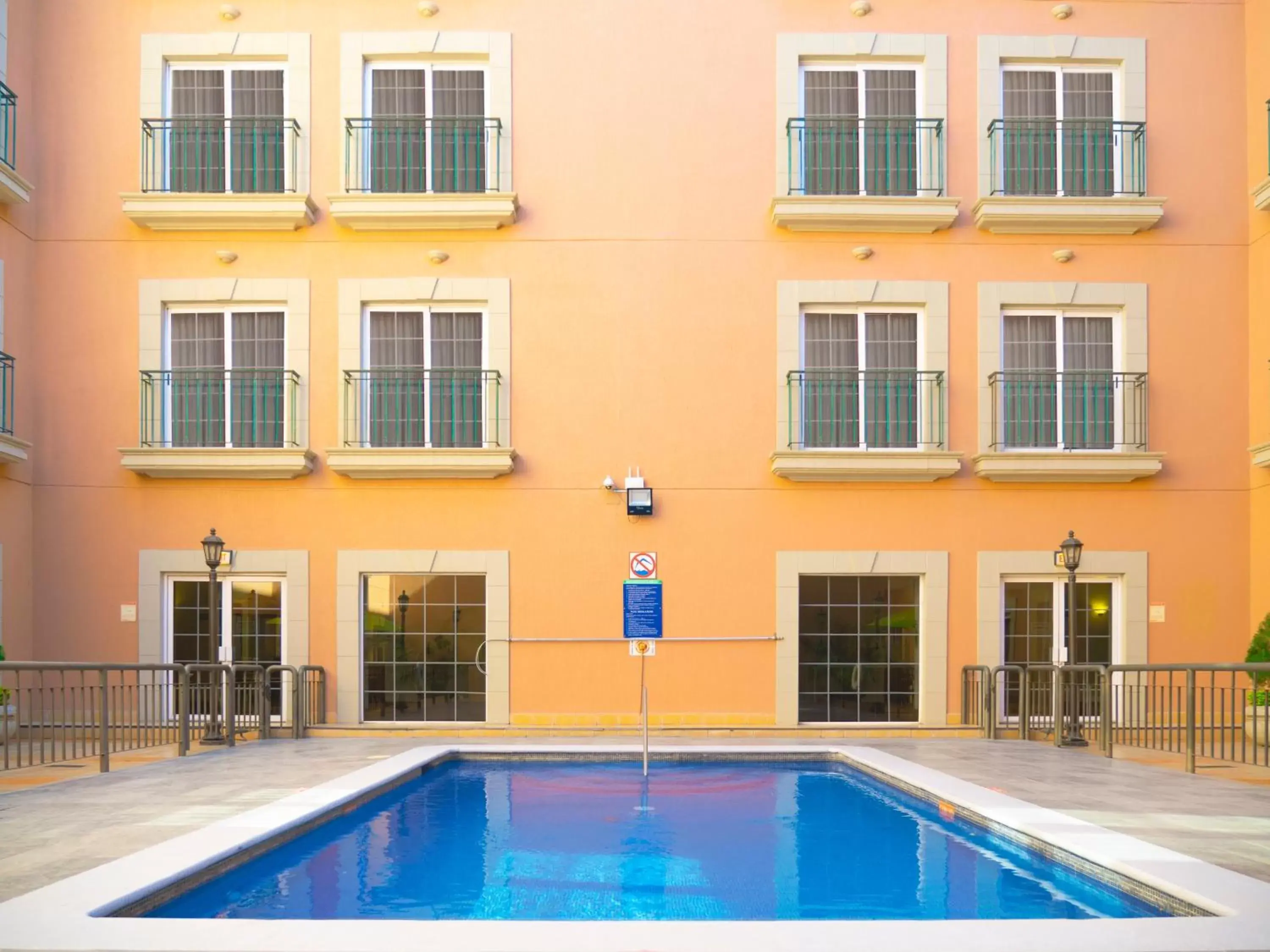 Swimming Pool in Holiday Inn Express Torreon, an IHG Hotel