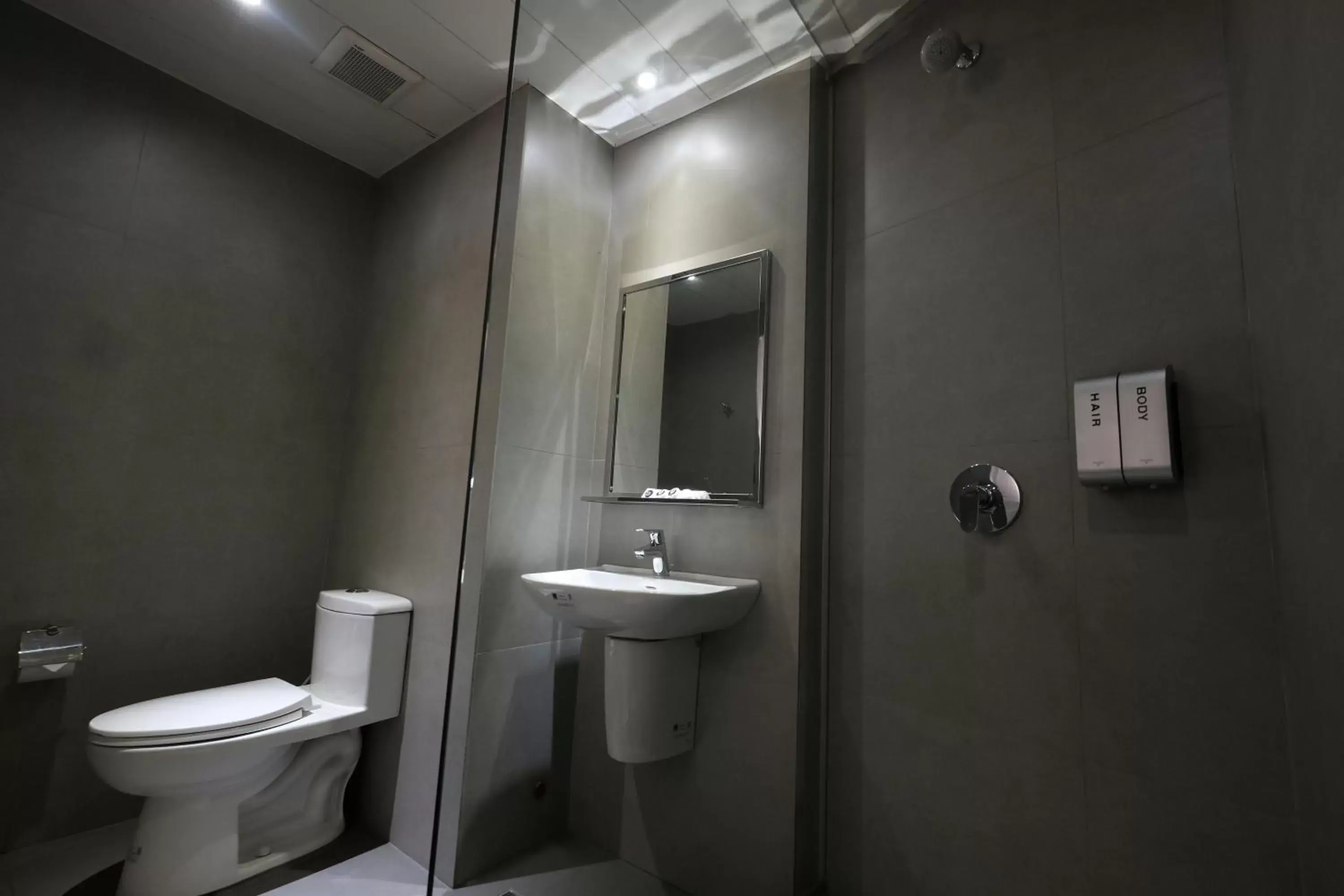 Bathroom in U Hotels Makati