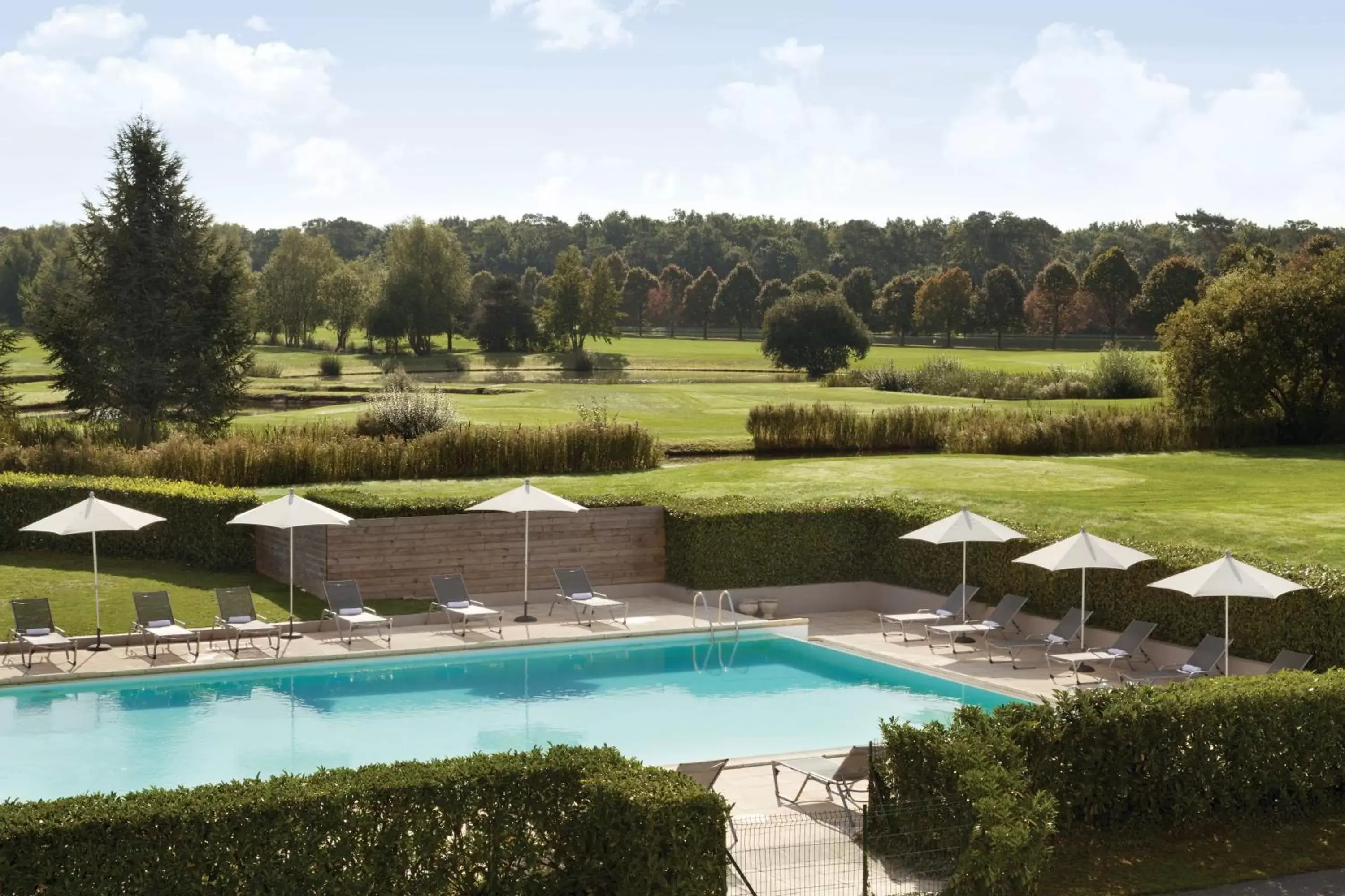 Swimming pool, Pool View in Mercure Chantilly Resort & Conventions